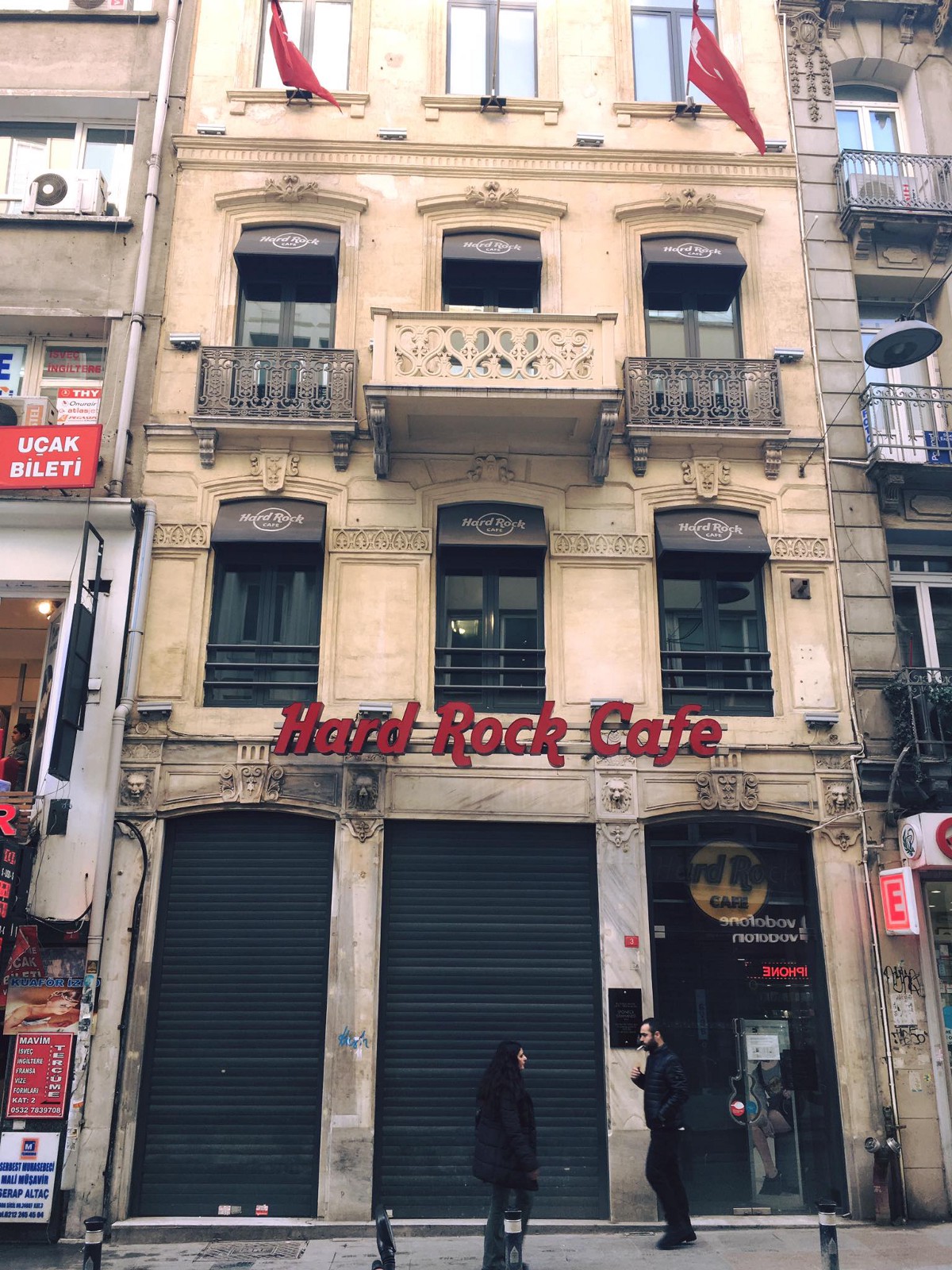 140Journos covers the multitiude of closings on Istiklal Street in Istanbul as well as the reasons why.