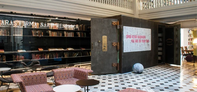 Although their Istiklal Cd. location closed, SALT's Galata library is one of the best libraries in the city. Image courtesy Gezilecek Yerler .