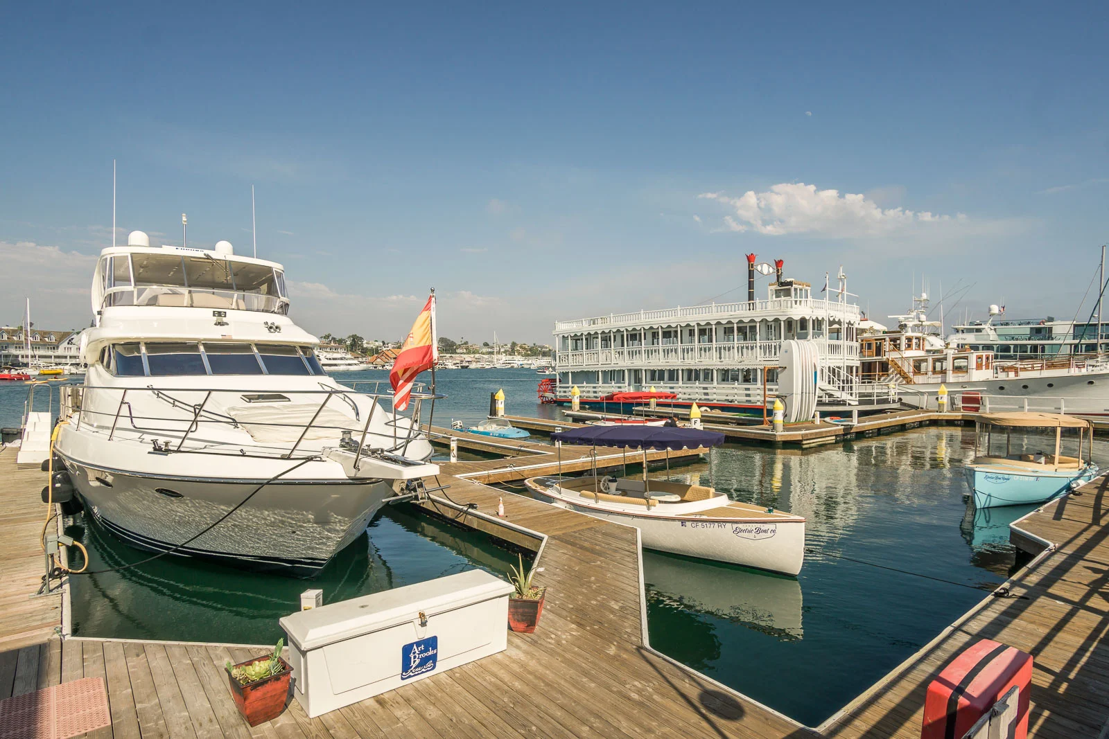 Lido Marina Harbor view in Newport Beach from Nobu restaurant and Zinque restaurant