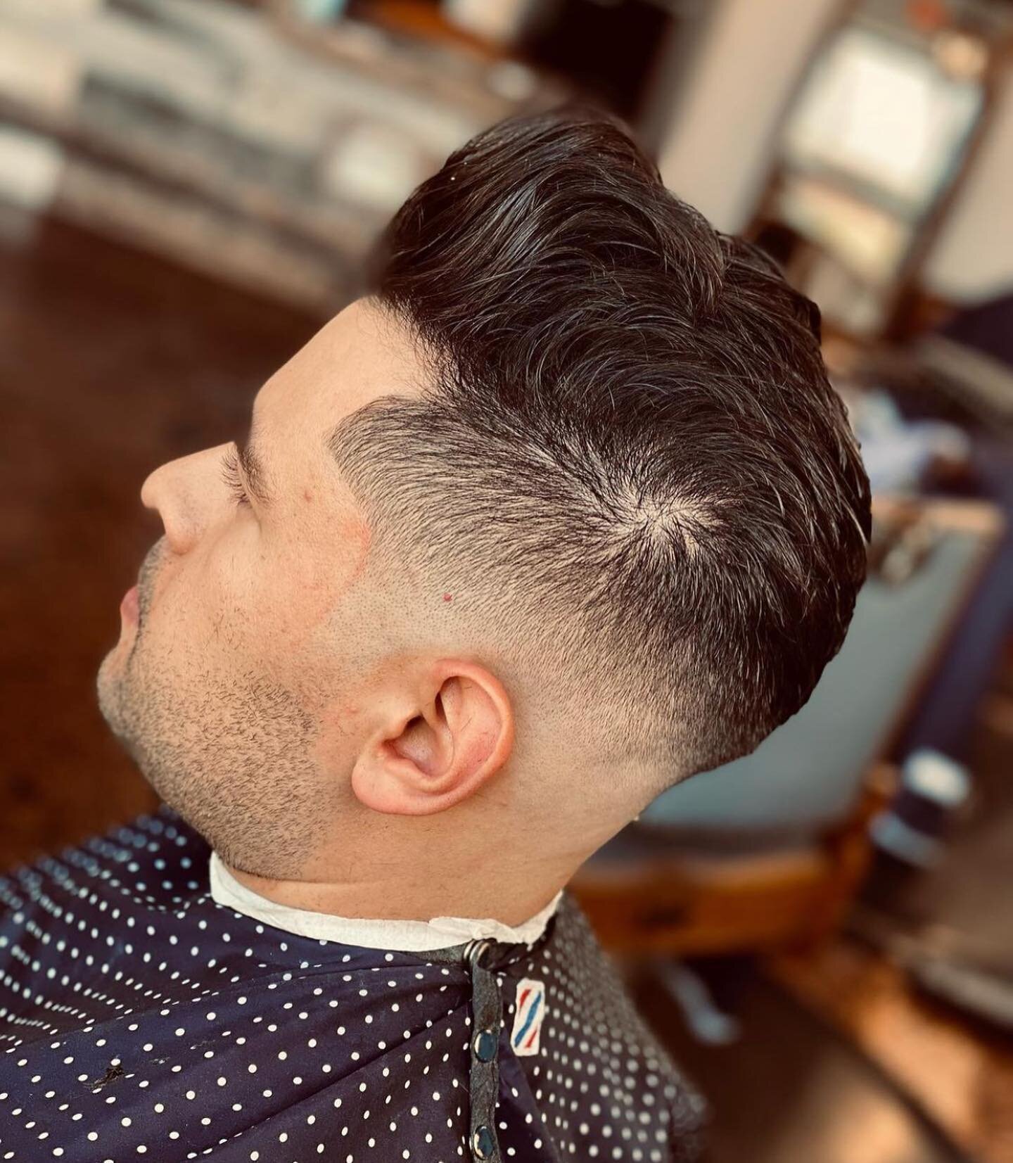 Fresh cuts on this Sunday morning☀️ Please book accordingly as we have limited spots available. Service by @danielsakilayan 

#freshcuts #sundayvibes #menstyle #faded #pompadour #cleancuts #barberlife #barbershop #service #cali #vibes