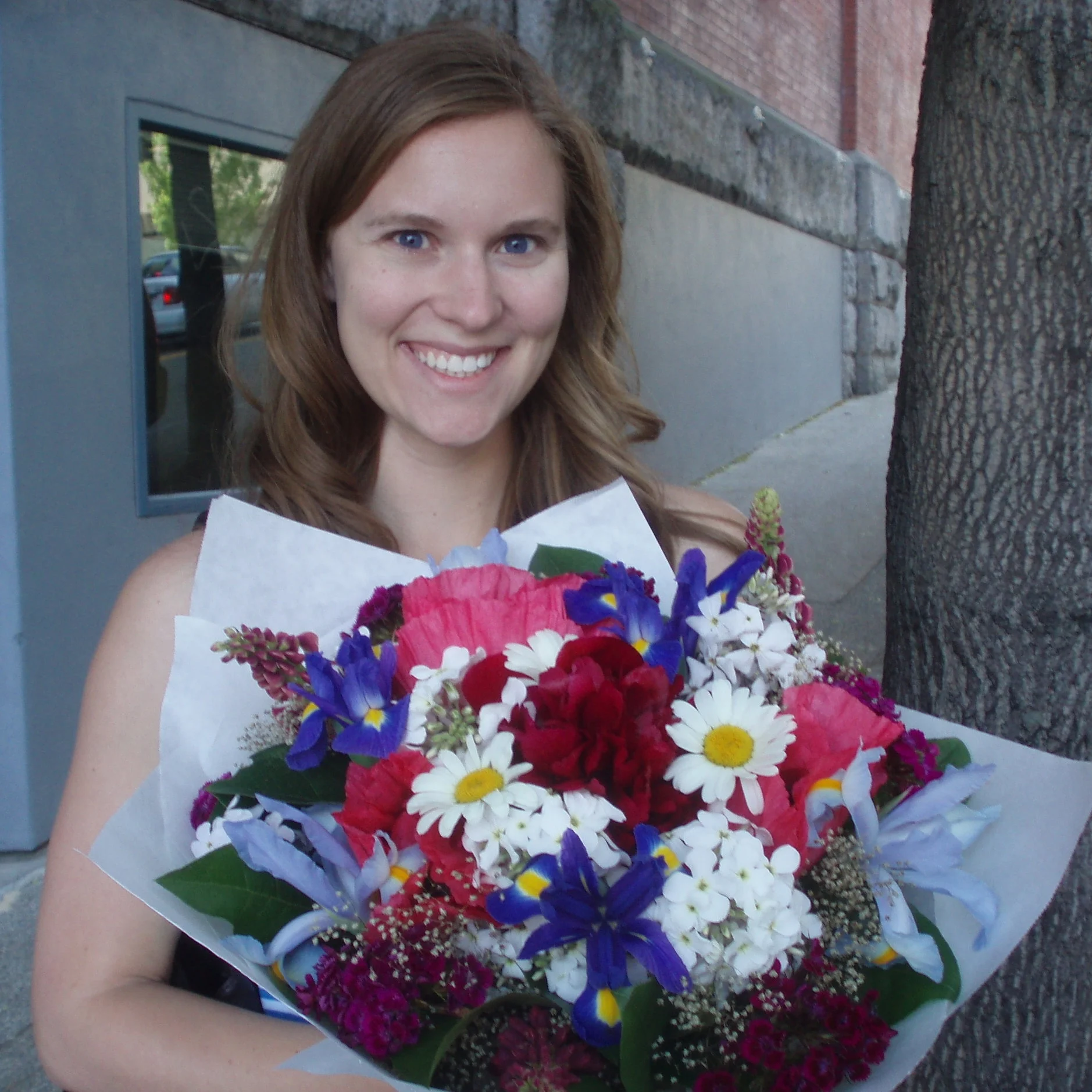 BECKY CROMPTON, MEMBER SINCE 2015 Becky grew up in Phoenix, AZ and went to school at the University of Arizona where she earned a B.S. in Engineering Management and a M.S. in Hydrology. After graduation she moved to the Seattle area and is currently working at Alaska Airlines. She loves to travel, scrapbook, and find great Seattle restaurants.
