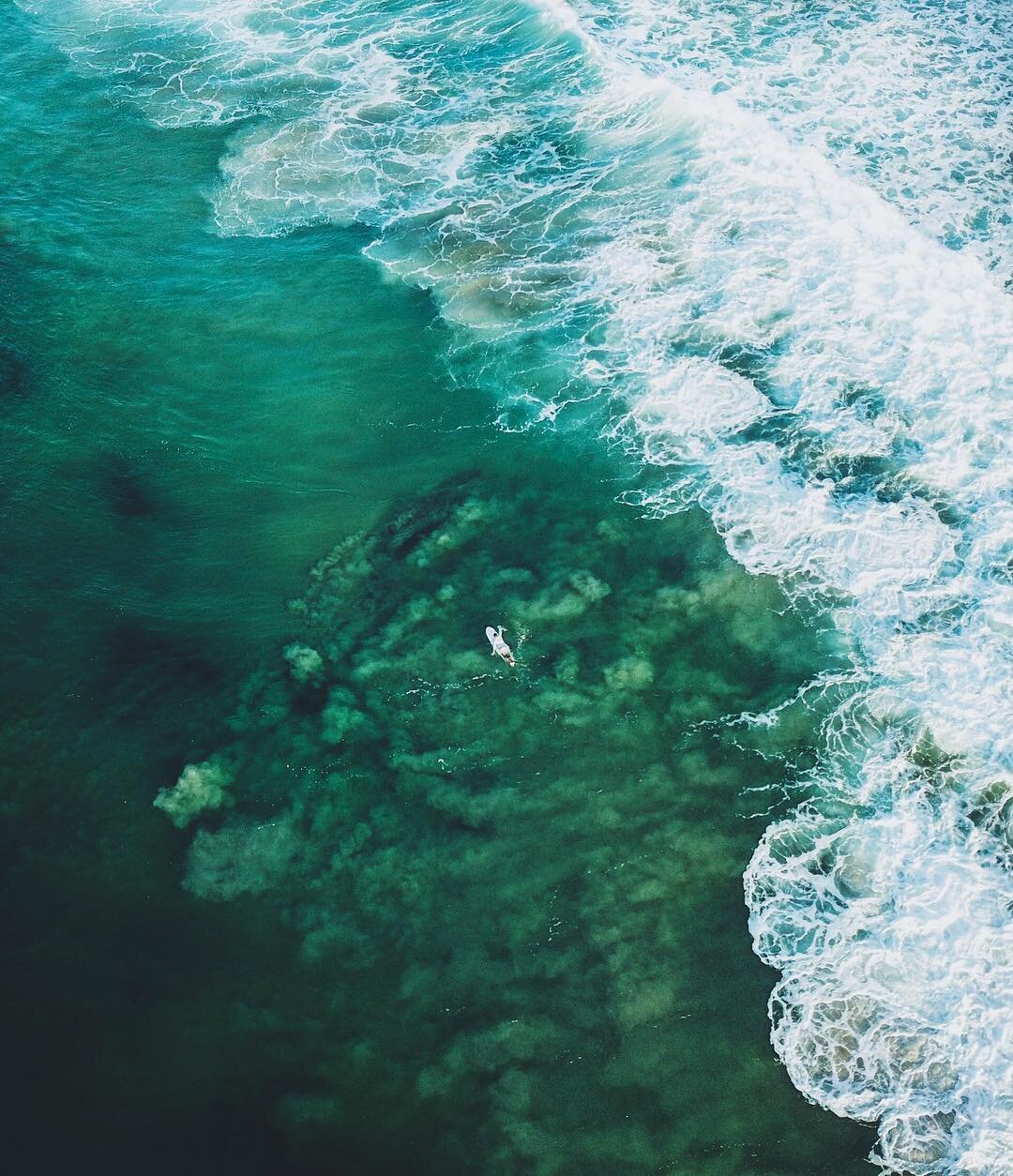 Untamable waters. Deep seas and wide oceans. 🌊💫 ⠀⠀⠀⠀⠀⠀
⠀⠀⠀⠀⠀⠀
⠀⠀⠀⠀⠀⠀
⠀⠀⠀⠀⠀⠀
&bull;#surferworld #noplamtrees #teamoneill #rvcatrunks #vansfamily #truetothis #reef #roxypro #ripcurlpro #thesearch #cisurfboards #nixon #ourkind #droneoftheday @droneoft
