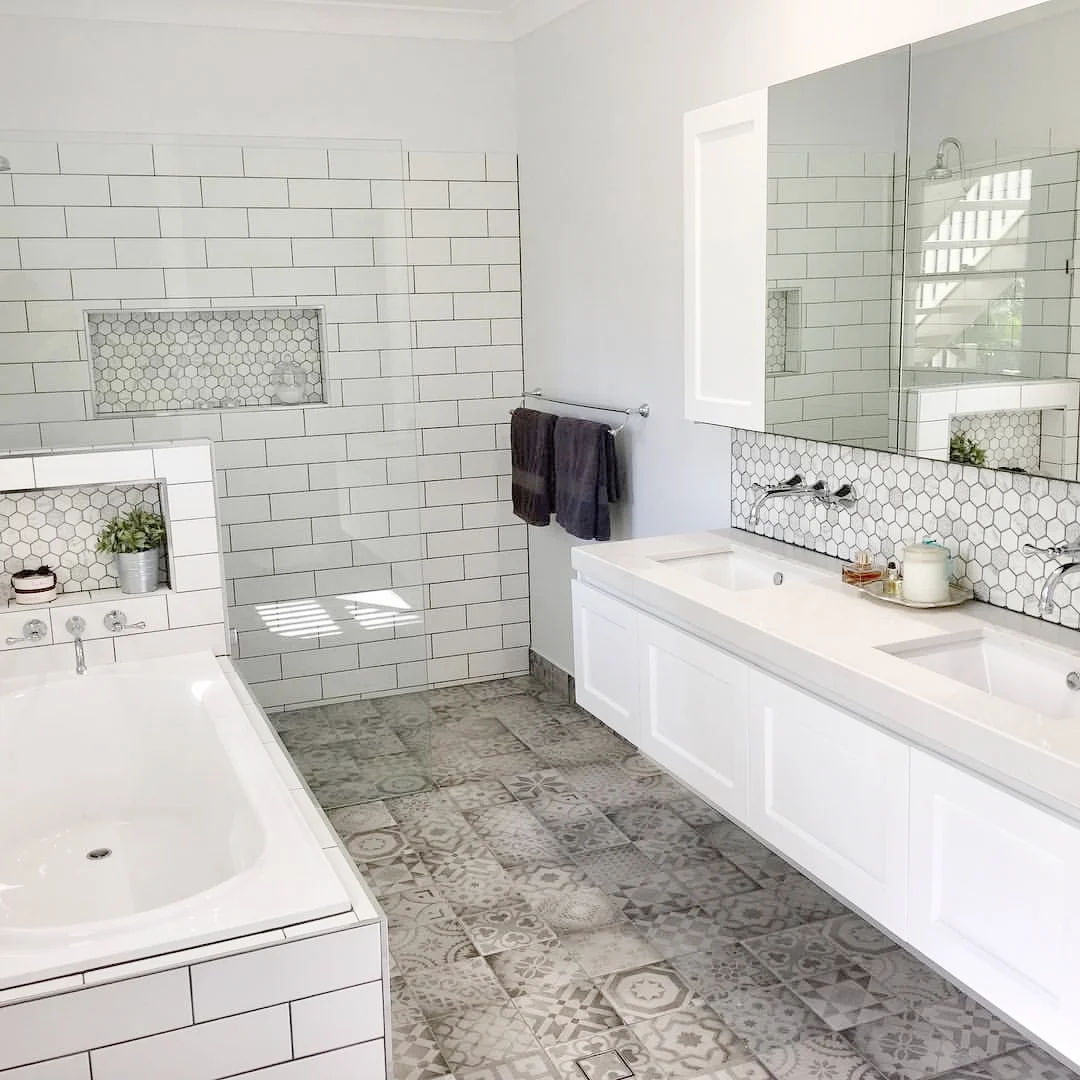 BATHROOM - KURWONGBAH.jpg