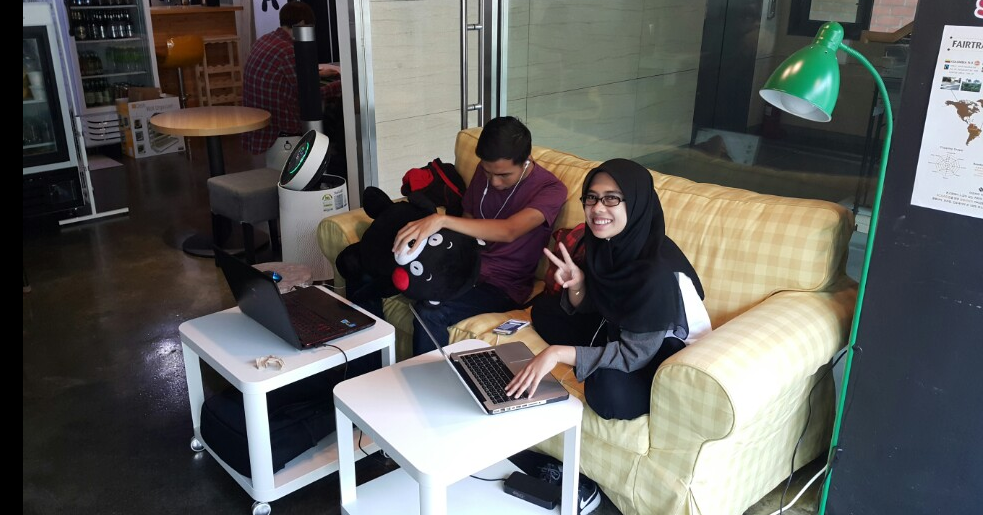  Interns work in a comfy and relaxed environment  