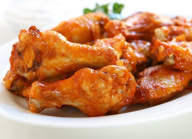 40&cent; Wing nights every Tuesday at Partners Ogden and every Wednesday at Partners Foothills. Come try our daily specials or our Gas Lamp Craft Beers! #yycwings #calgaryeats #calgaryspecials #yycnow