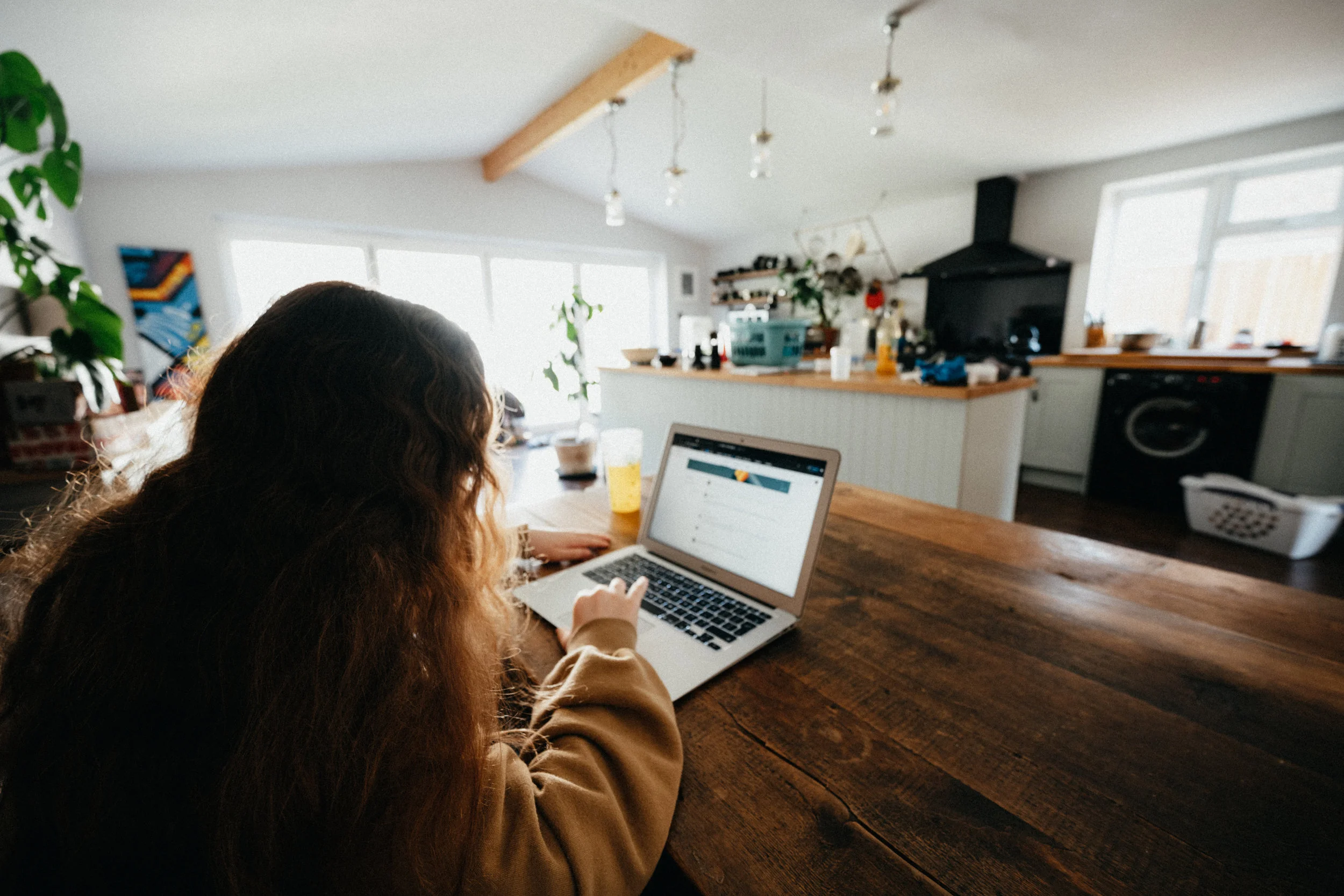 Students' Top Tips for Home-Based Learning — and how they apply to the June Holidays too!
