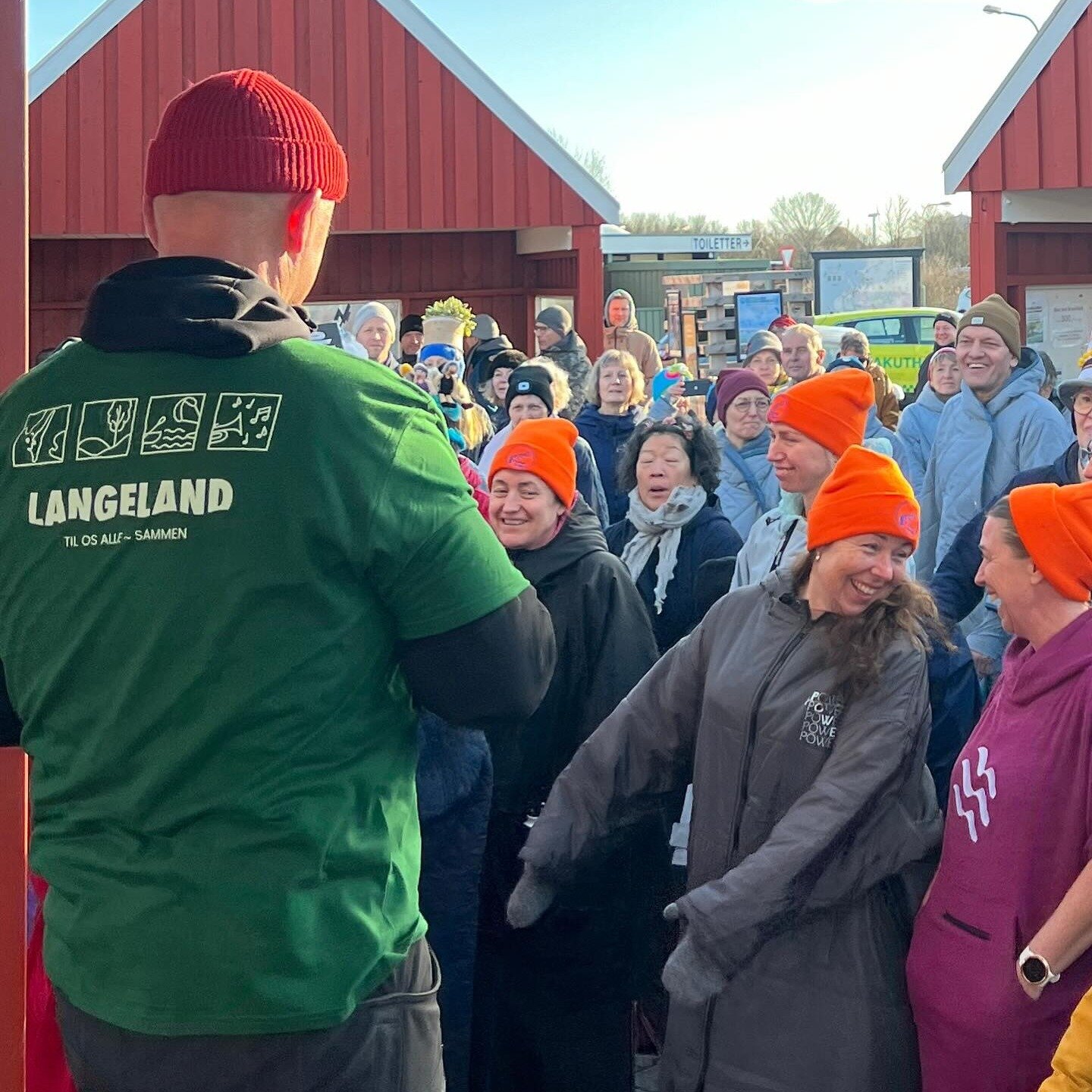 En kold men rigtig flot februar weekend er netop afsluttet. Den her weekend var noget lidt s&aelig;rligt, for med mere end 250 festglade vinterbadere blev Bagenkop Vinterbaderfestival (VBF), afholdt for blot anden gang. Massere af gode minder er blev