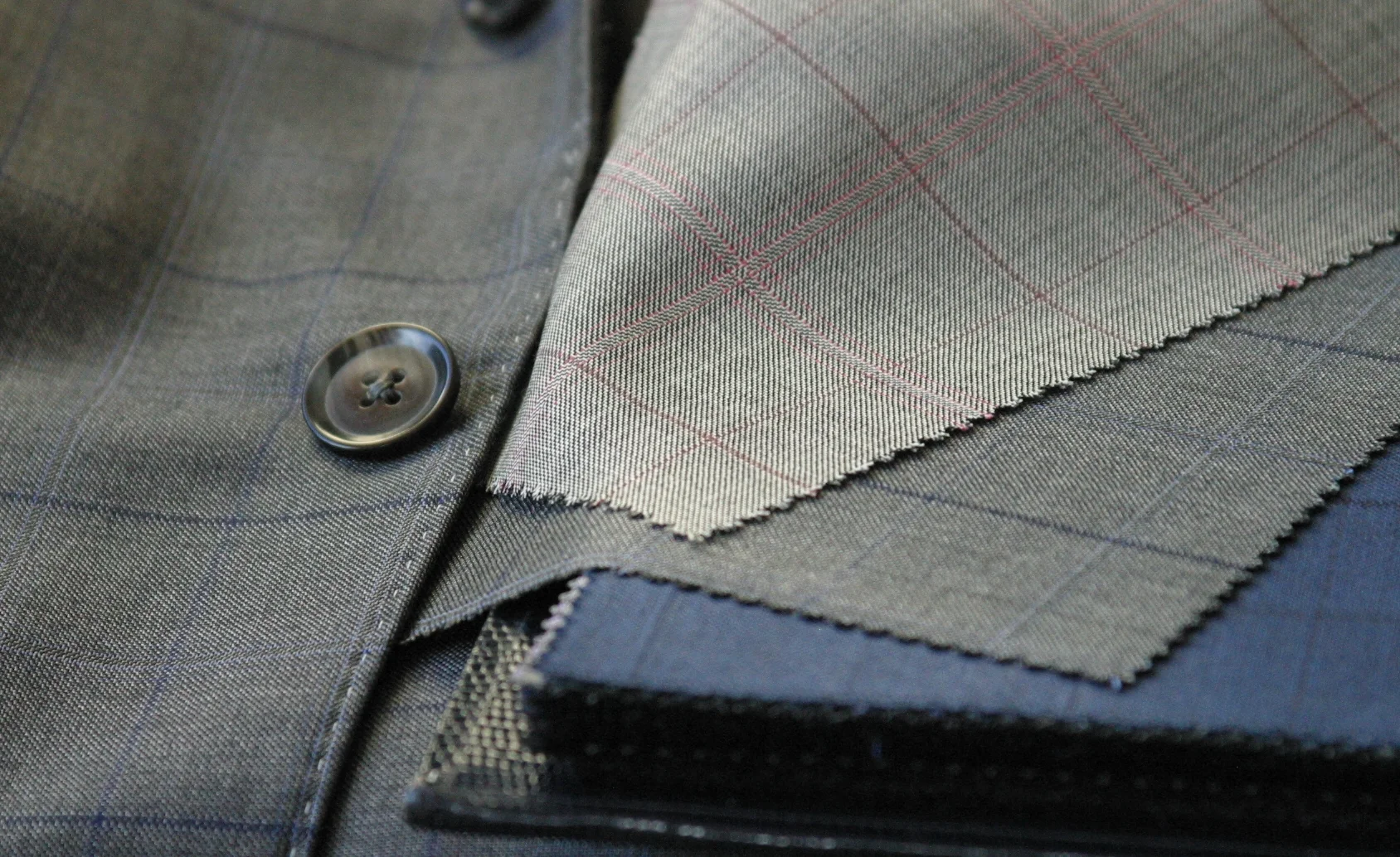 Von der Stoffauswahl bis zum fertigen Massanzug