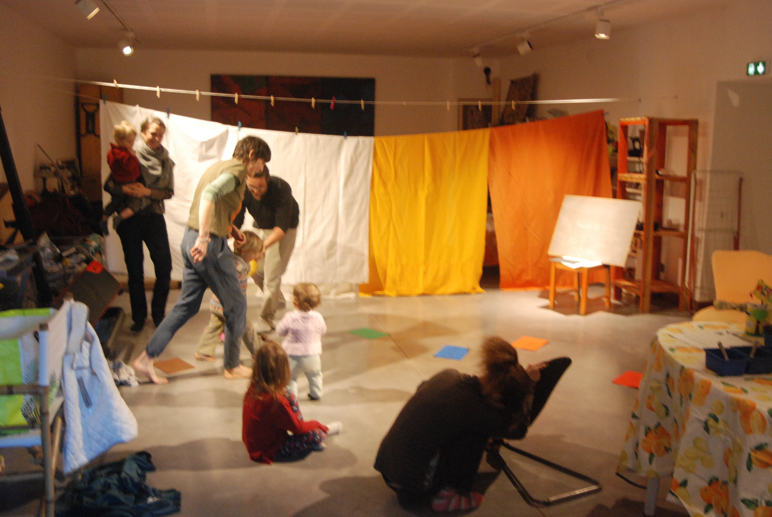 Atelier DIY parent/enfant : peinture au doigt – BeeVrac
