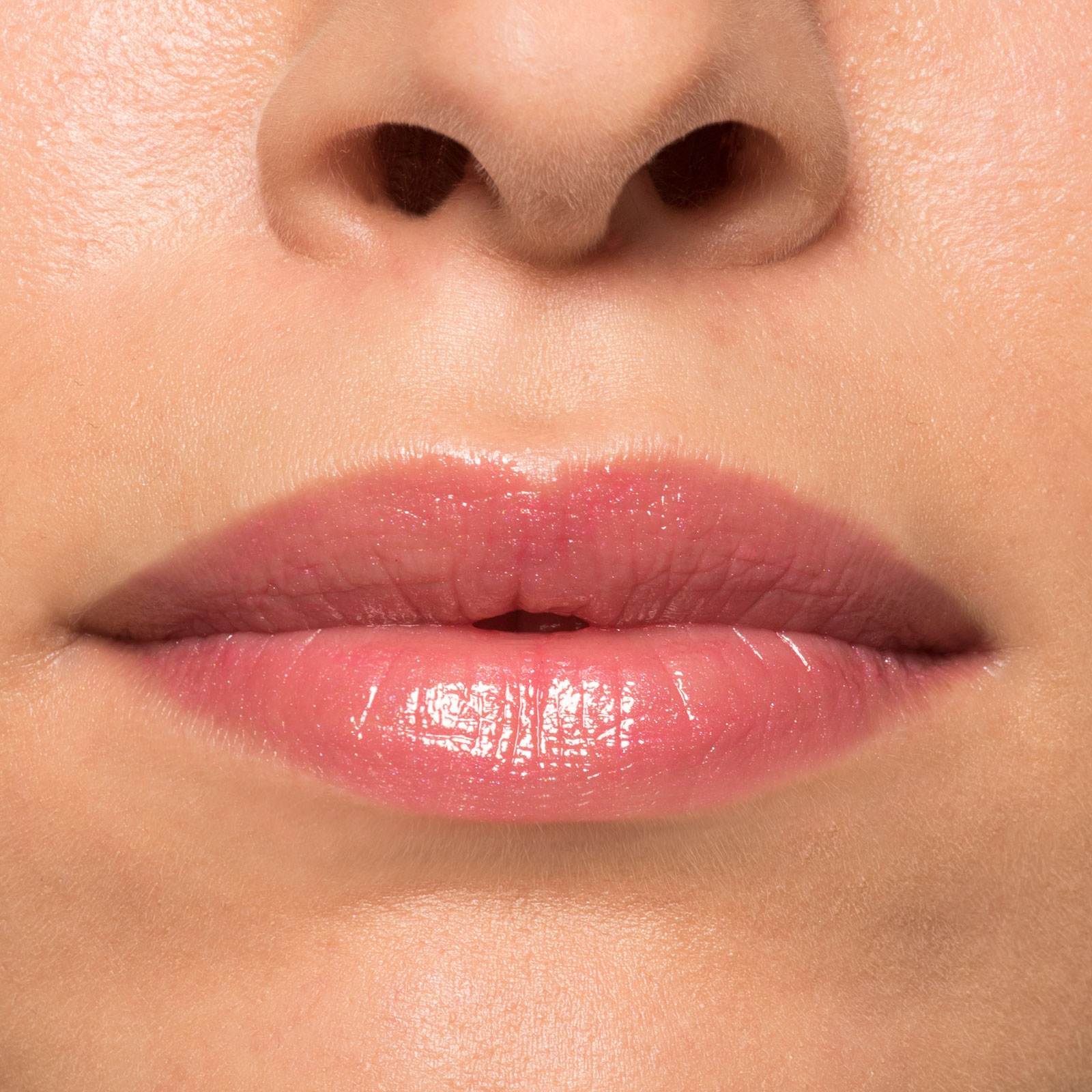 lips_transparent-lipstick_149.jpg