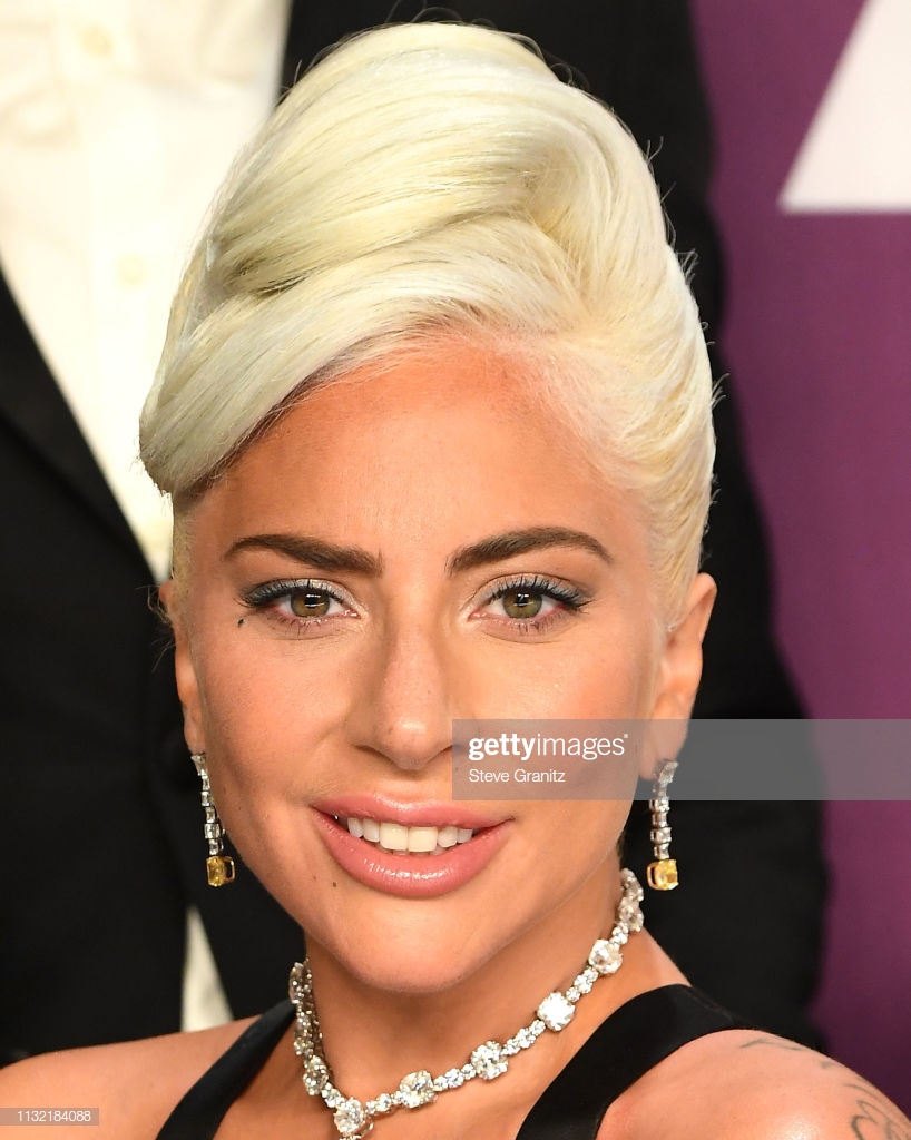 HOLLYWOOD, CALIFORNIA - Fevereiro 24: Lady Gaga poses at the 91st Annual Academy Awards at Hollywood and Highland on Fevereiro 24, 2019 in Hollywood, California. (Photo by Steve Granitz/WireImage )