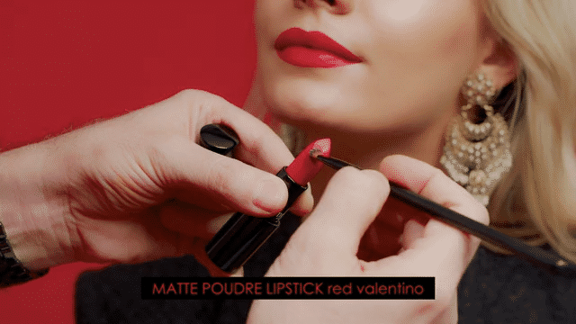 MATTE POWDER LIPSTICK RED VALENTINO-low.gif