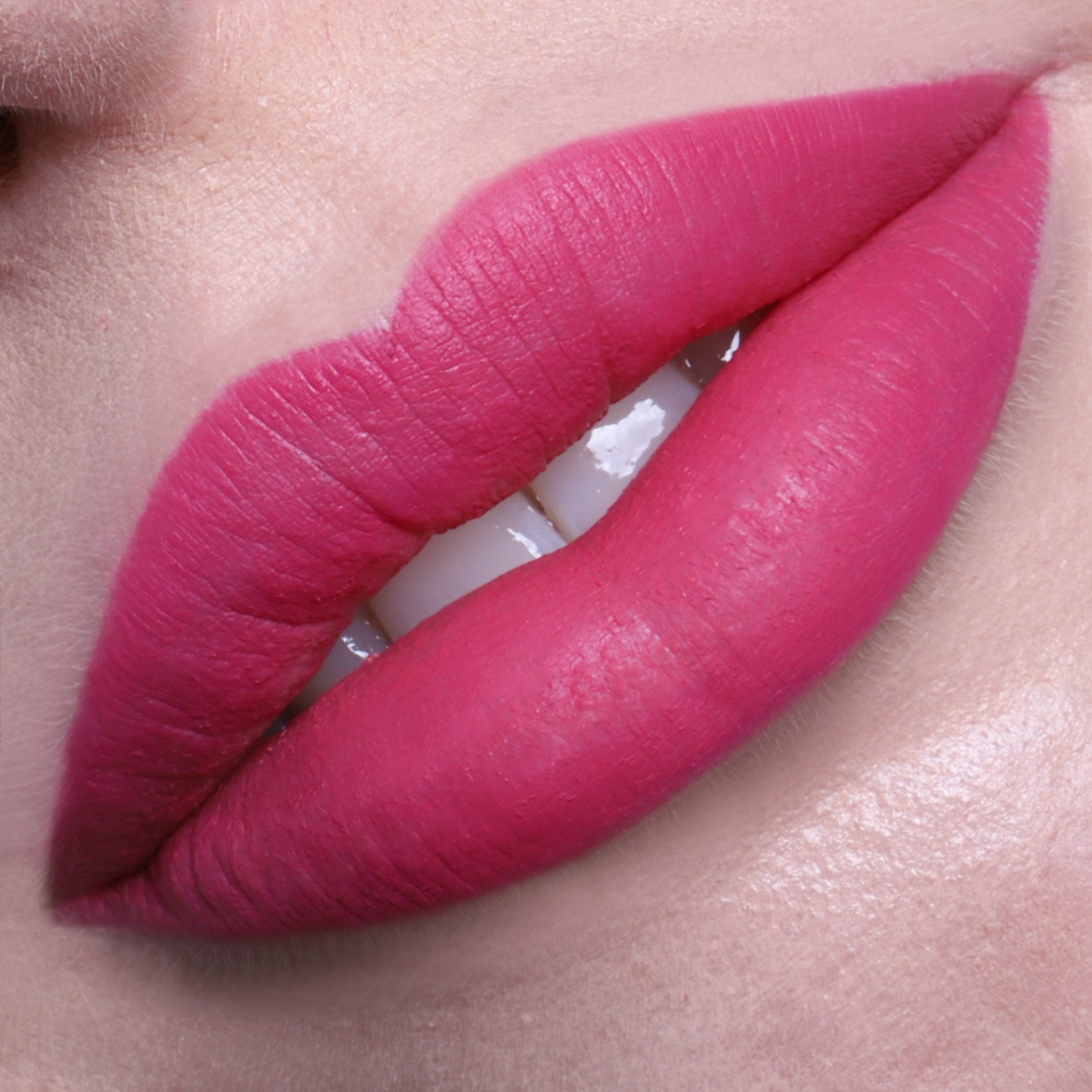 "Velvet Lips Red Passion" Rouge à Lèvres Fluide Velouté