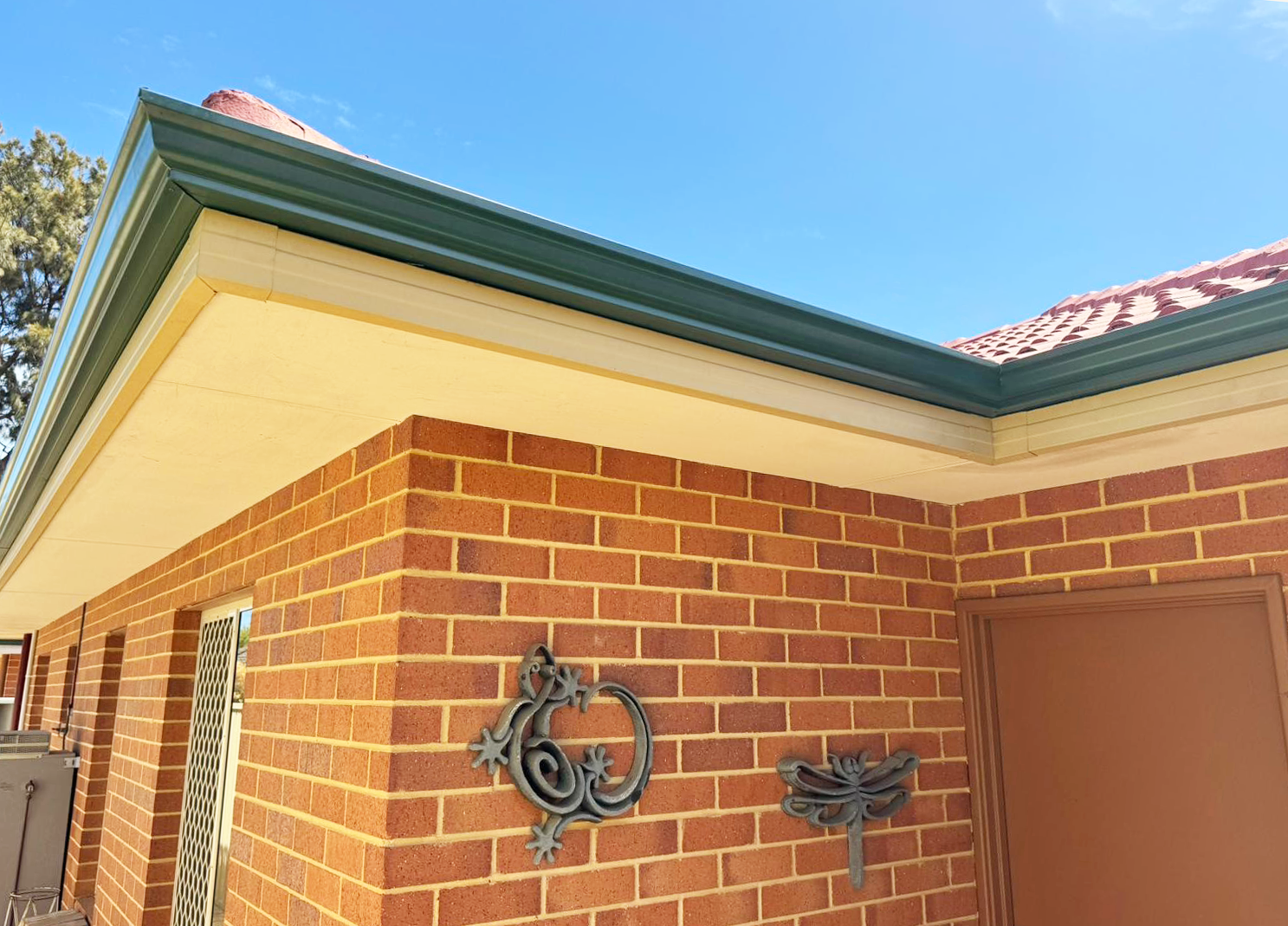 Cottage Green Ovolo Gutters 
