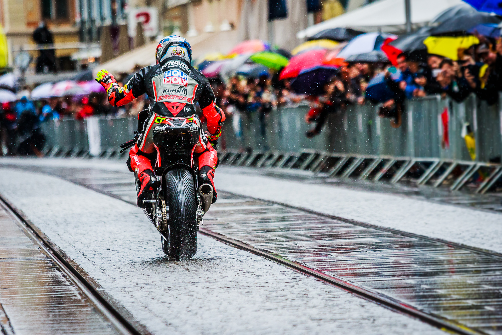  Sandro Cortese beim Schaulauf im Grazer Stadtzentrum 