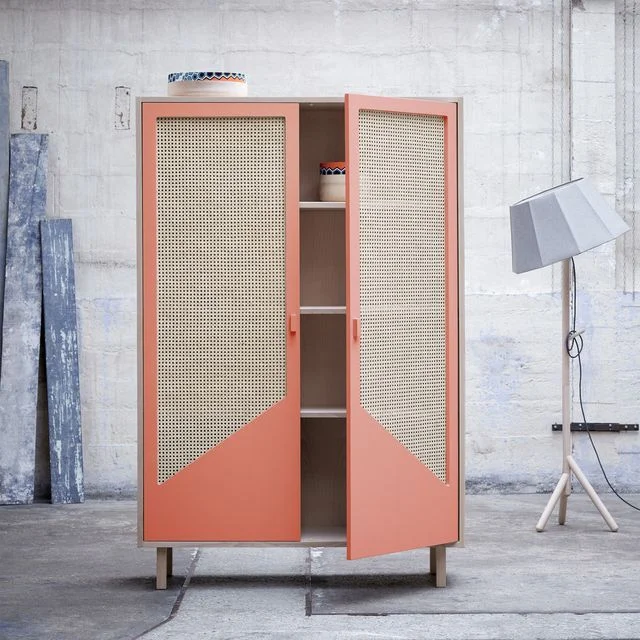 Straw closet , Isabelle Gilles e Yann Poncelet para Colonel