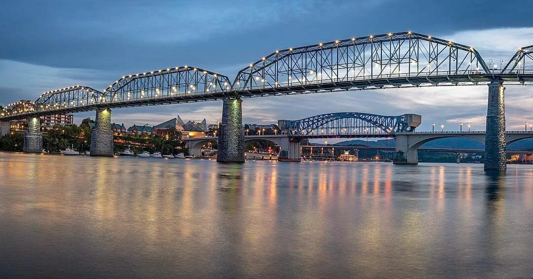 The Tennessee River is always a good foreground for Chattanooga!
.
.
#hikechattanooga #jj_tennessee #thetennesseeplug #instagramtennessee #theonlytennisee #besttownever #HomeSweetTN #fromuschattanooga #fromuschattanooga #tennessee #chattanooga #tenne