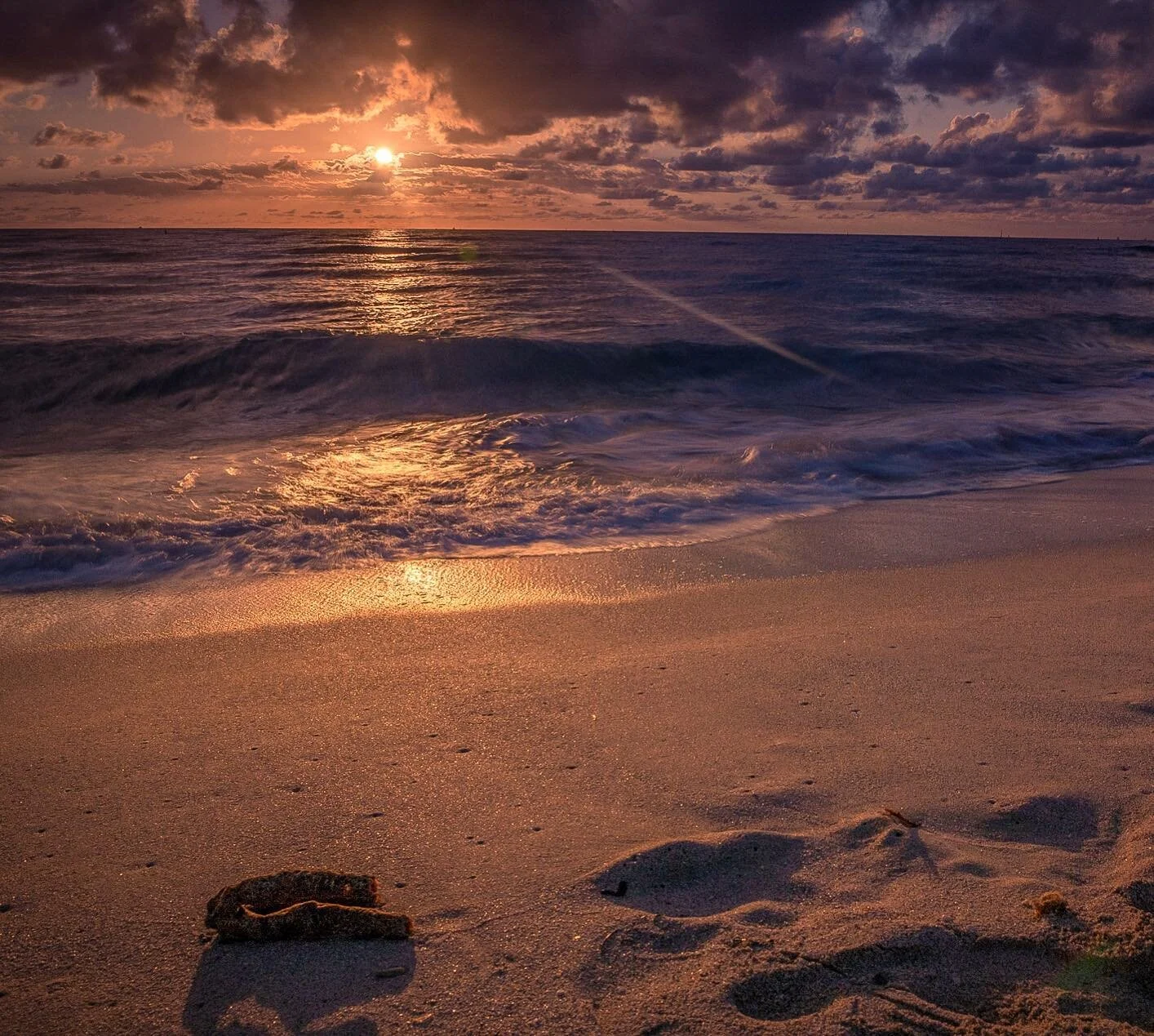 Happy Easter everyone! I feel so blessed to call the Lord my savior! I got saved on Easter when I was a teen so it&rsquo;s a special day for many reasons! 🧎🏻&zwj;♂️🙌🏼 .
.
#hehasrisen #easter #sunrise #beach