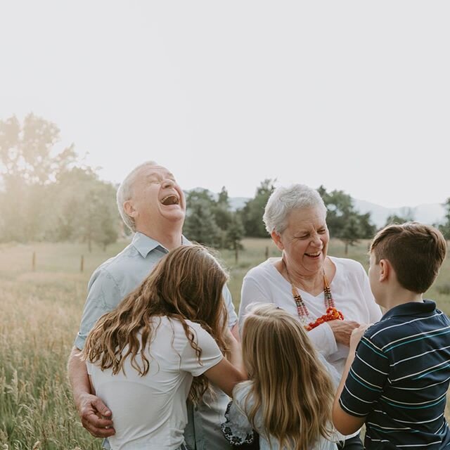 Another Family Session that had me dancing in my car on the drive home. DM me to set up your fun, no stress Family Session. Let&rsquo;s just hang and create magic✨
.
.
.
.
#denverfamilyphotographer #nostressfamilyphotos #outdoorfamilyphotos #familyse