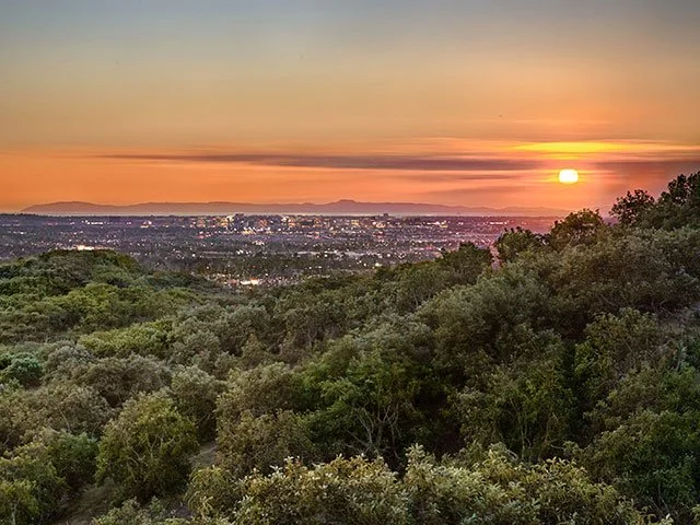Luxury homes surrounded by open space in Orchard Hills Irvine