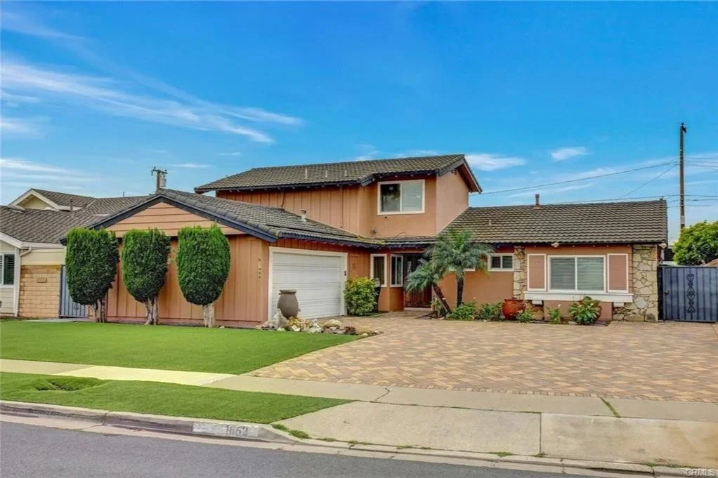 1960s single-family home in Tustin California