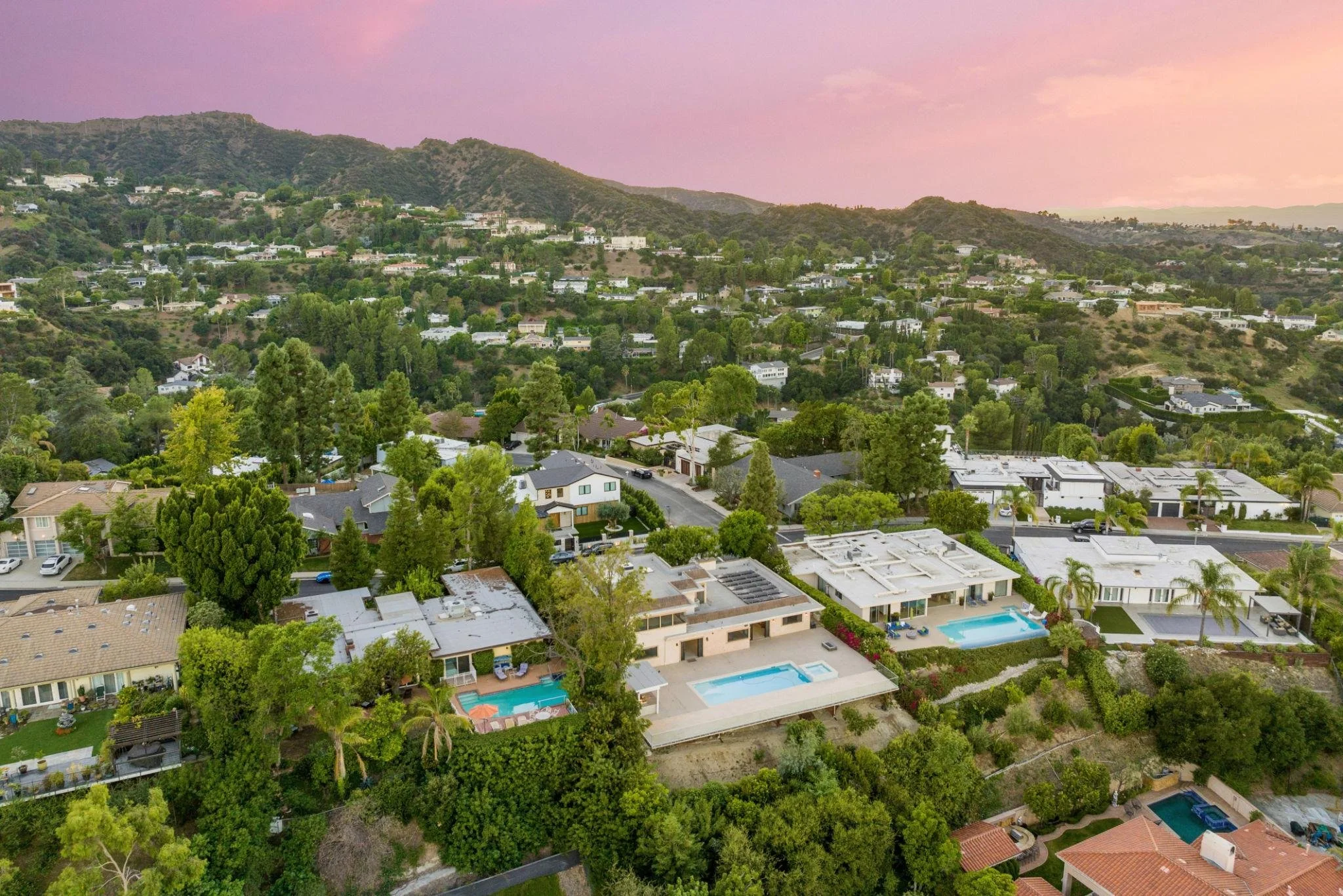 Hillside homes in Orange County where insurance considerations may differ