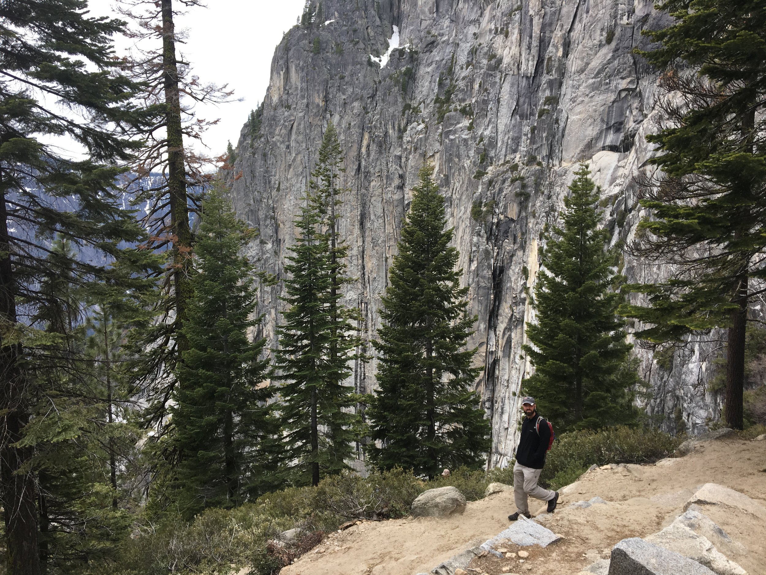  Yosemite Falls Trail 