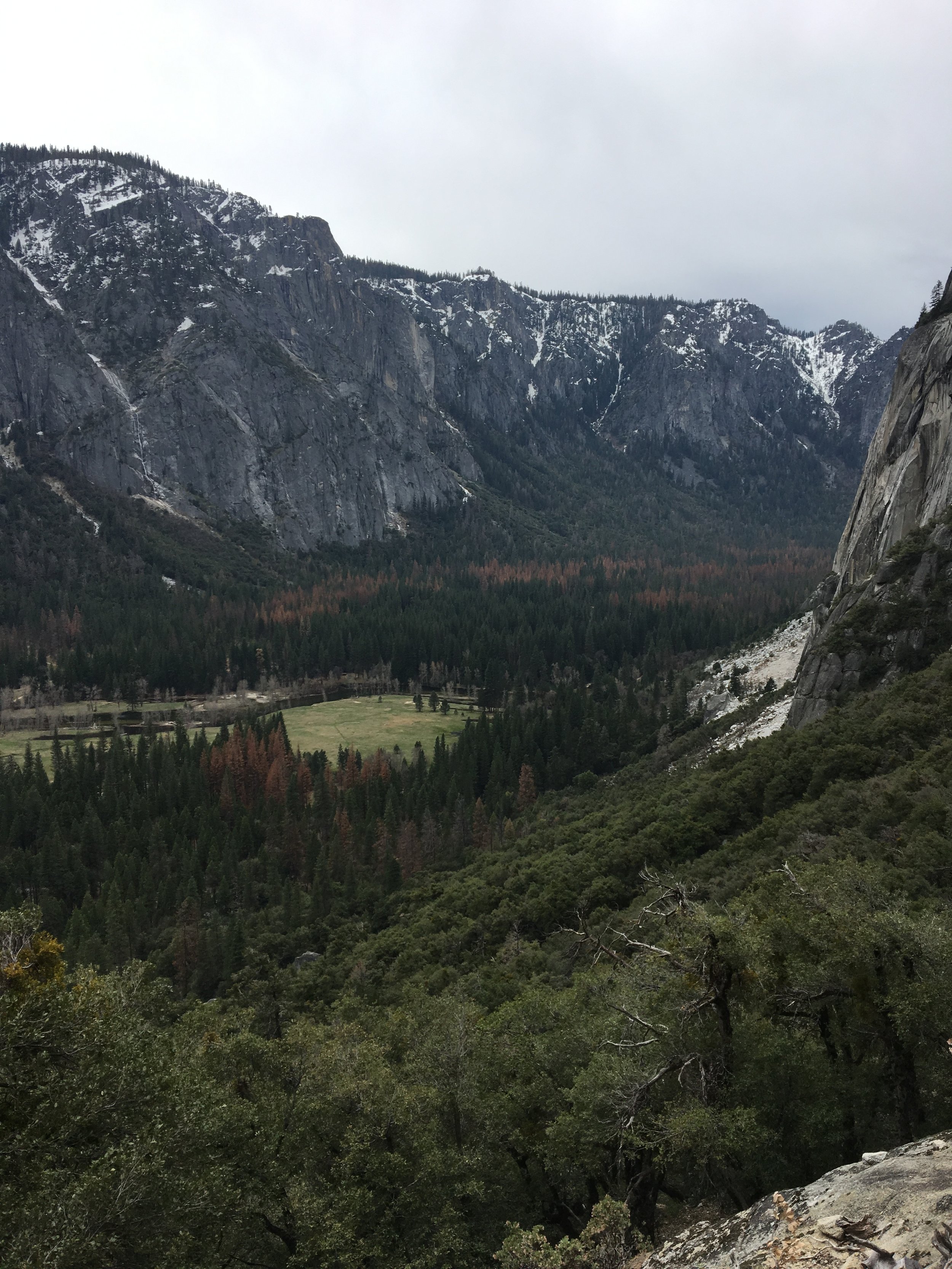  Views from the Yosemite Falls Trail 