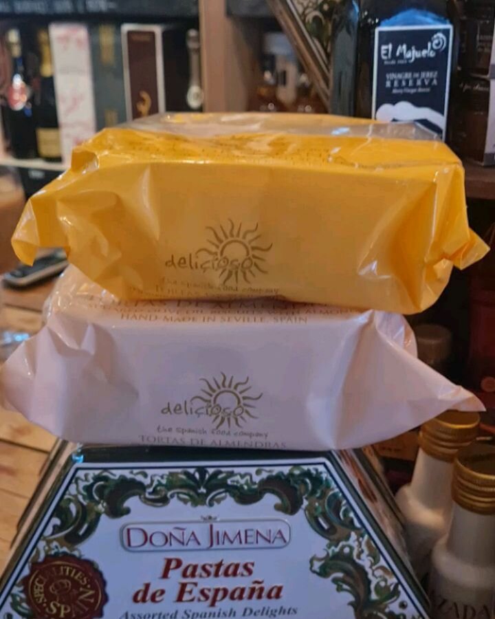In store at St Margarets Wines ....... Traditional Spanish artisan gourmet - chocolates, biscuits, honey, saffron, condiments, pate, tepenade, sherry vinegar reserve, encapsulated olive oil &amp; many more
.
.
#spring #relax # #tasting #winefoodpairi