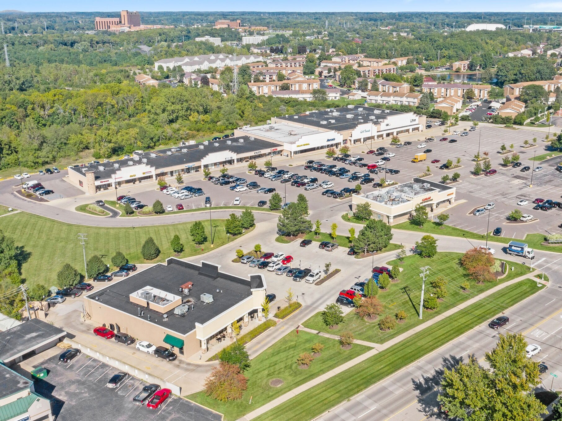 Glencoe Shopping Center, Washtenaw Ave