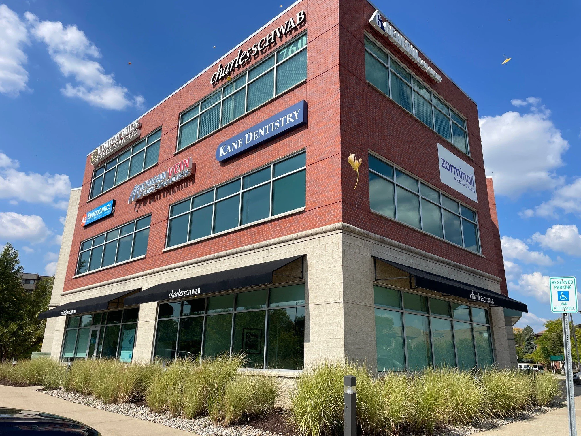 760 W Eisenhower Parkway, Ann Arbor