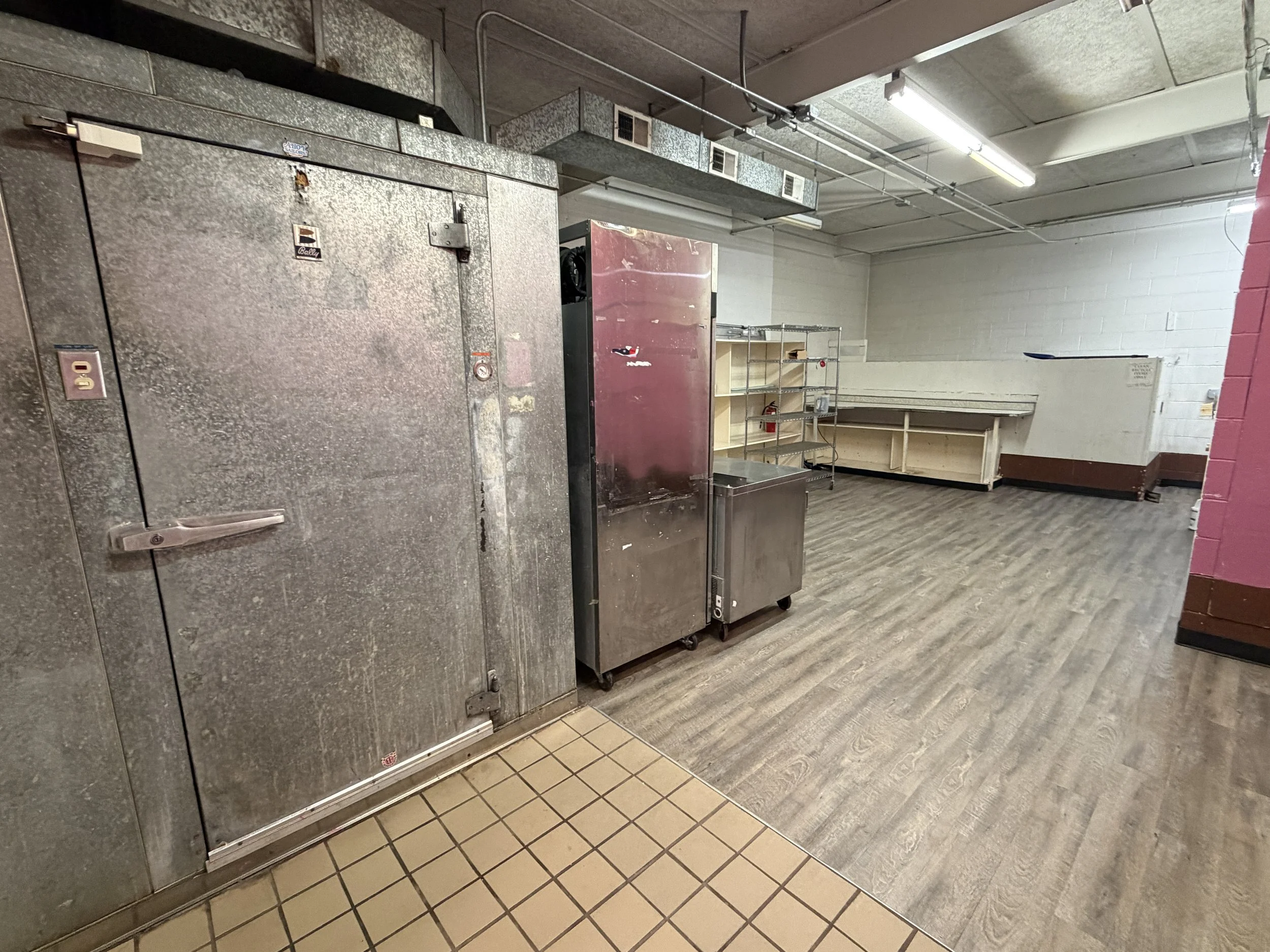 1952 W Stadium Blvd AA 010826 (10).JPG