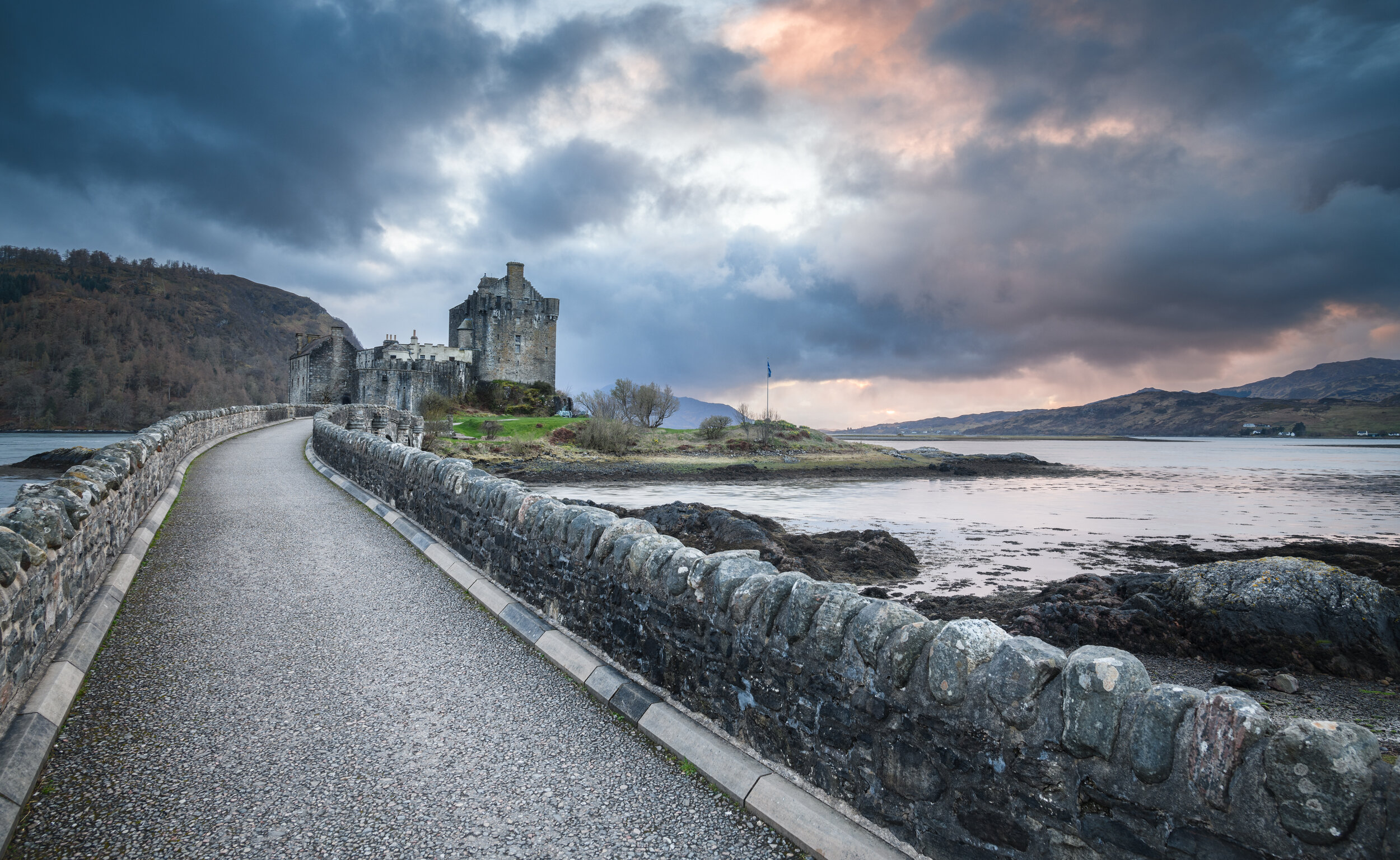 Eilean_Donan_Castle-Scotland.JPG