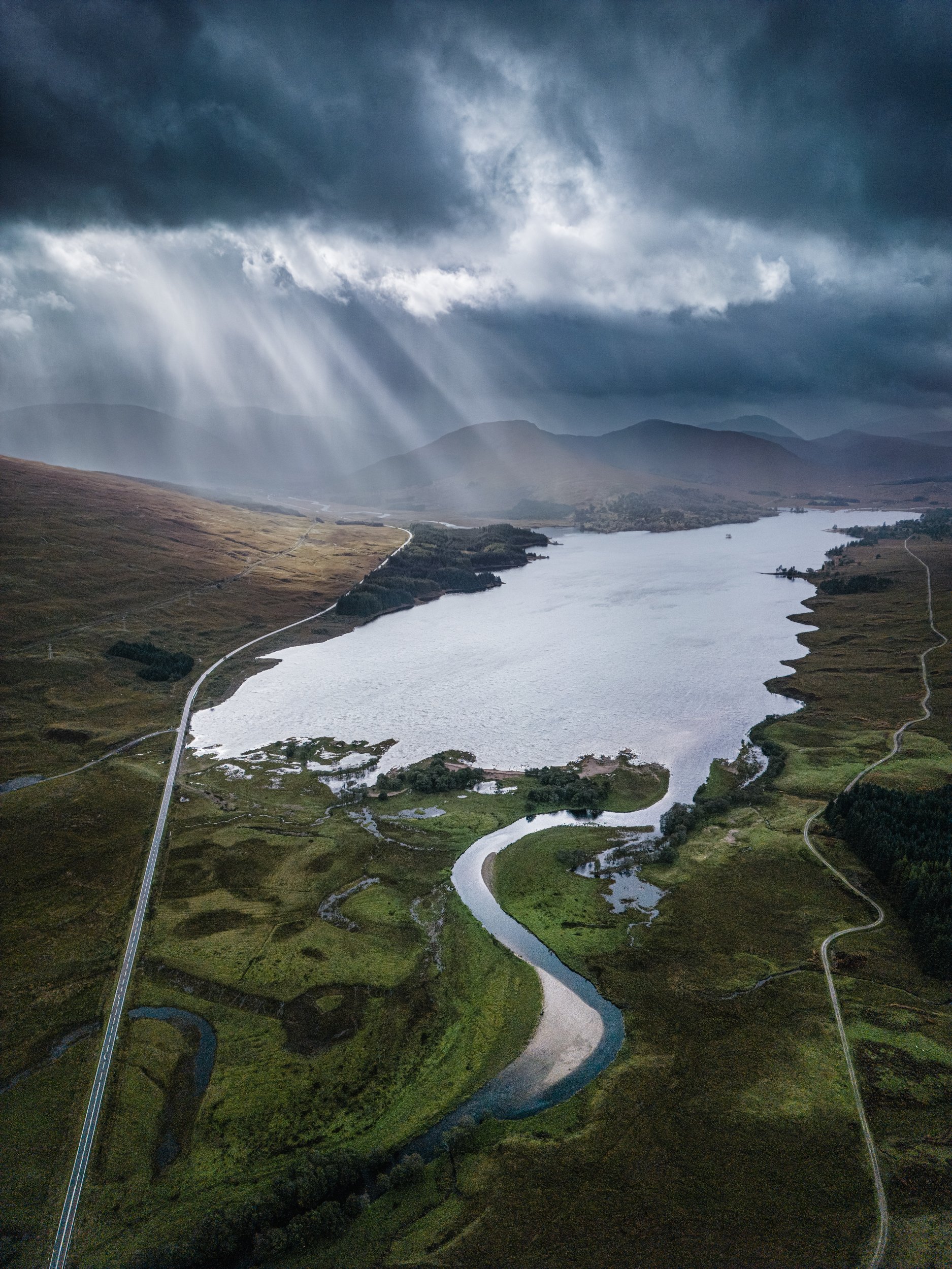 Loch_Tulla_Scotland.JPG