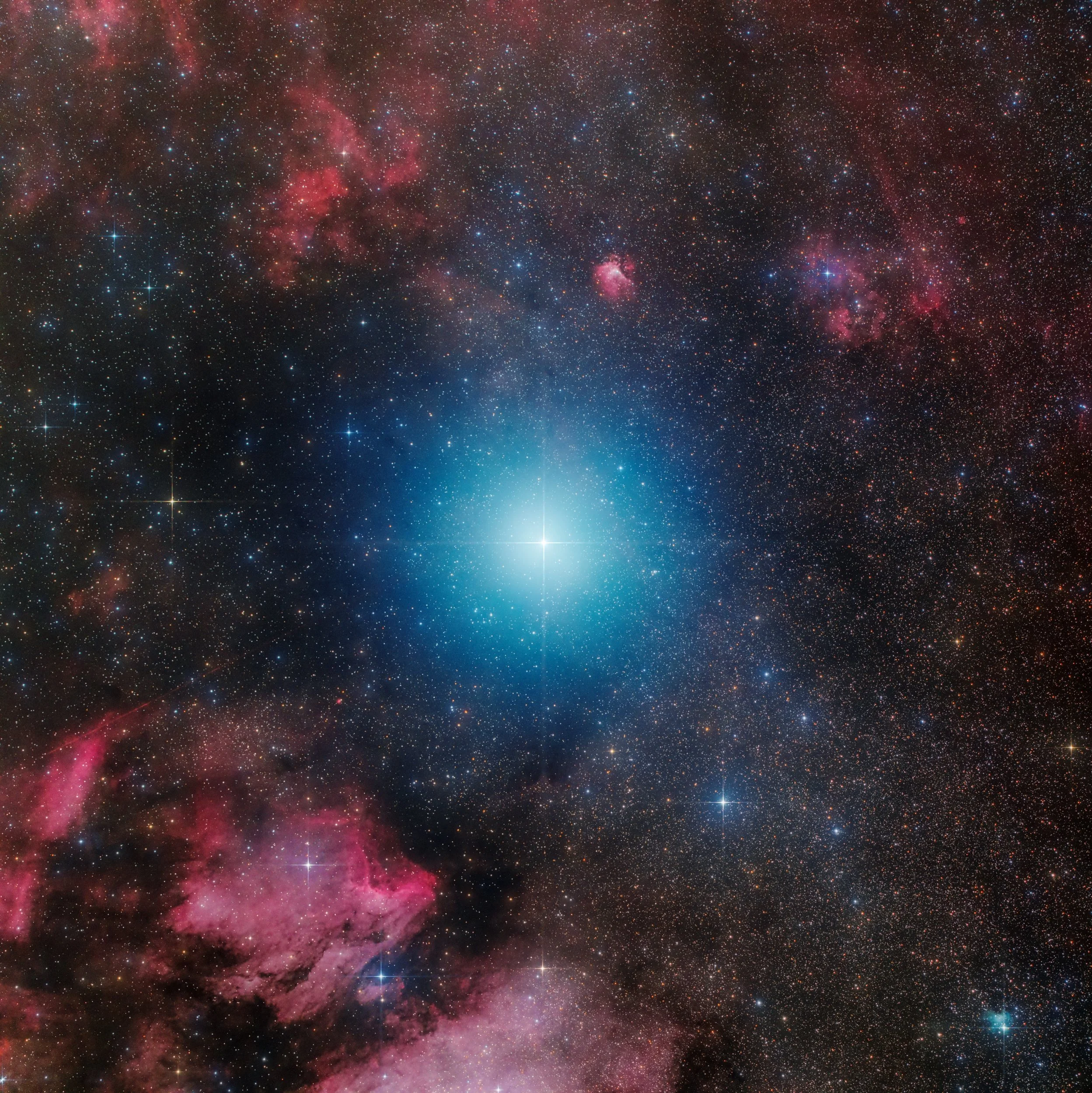 Deneb_deep_space.JPG