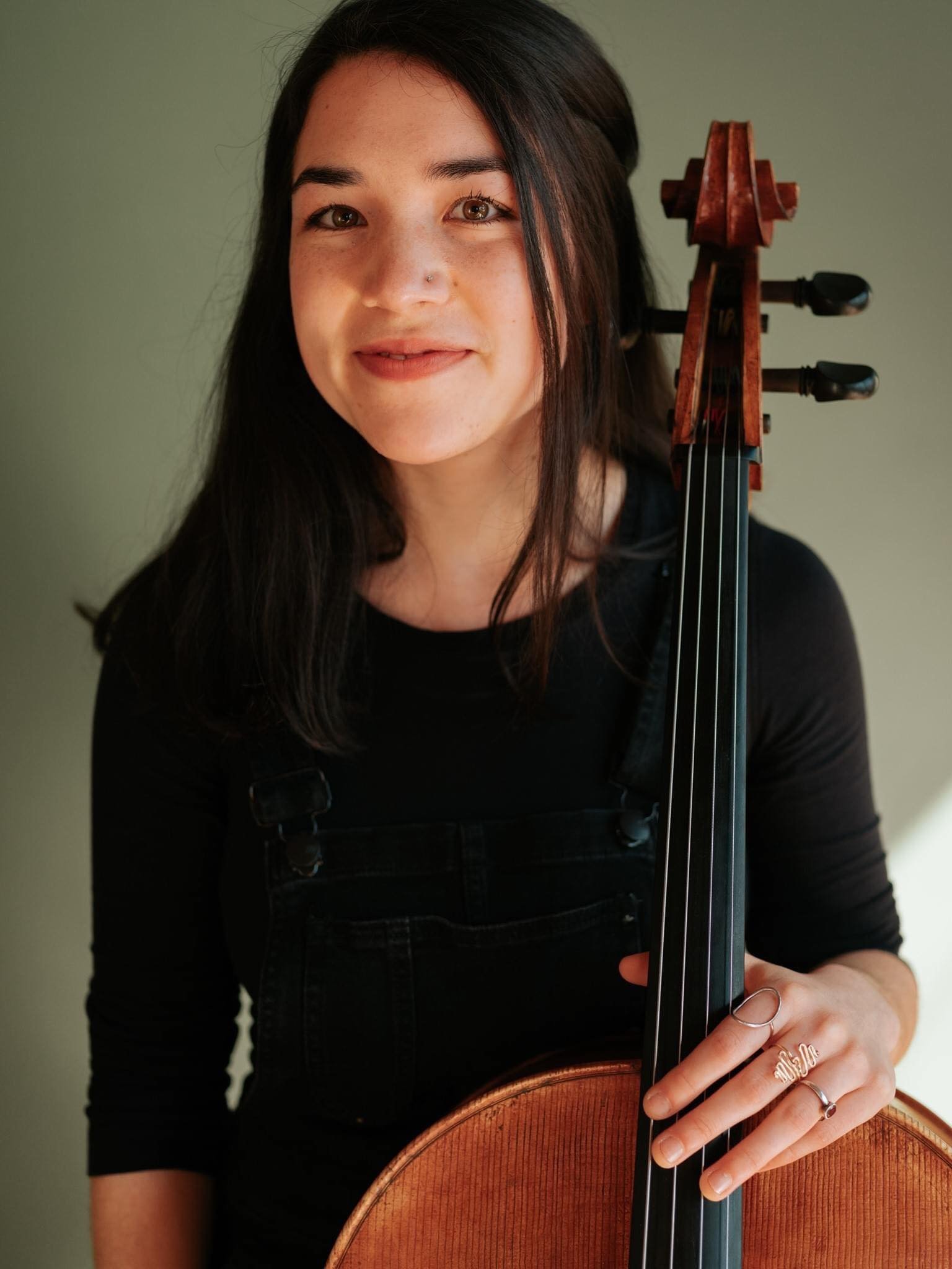 Hana Cohon, cello