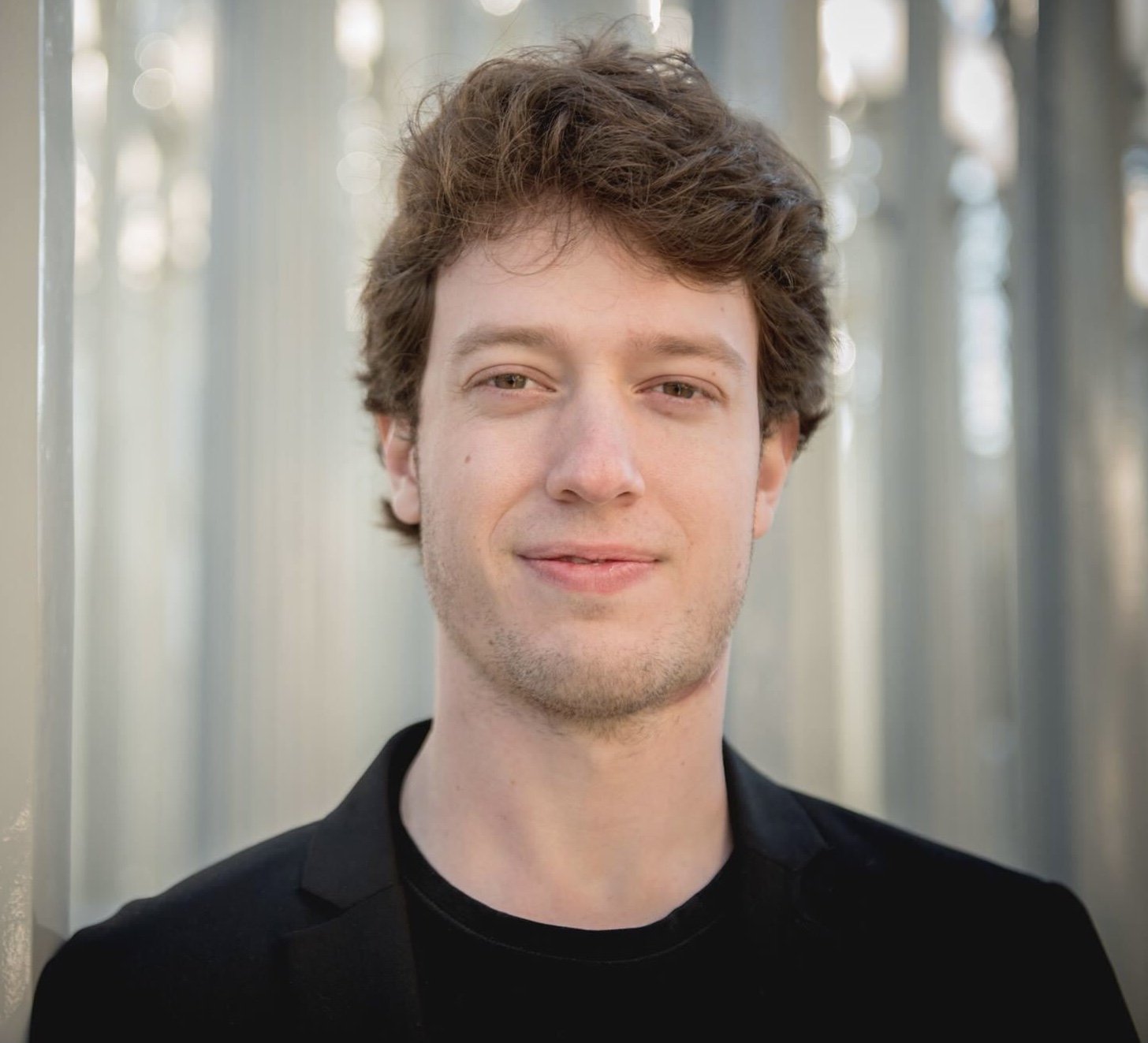 Tanner Menees, viola