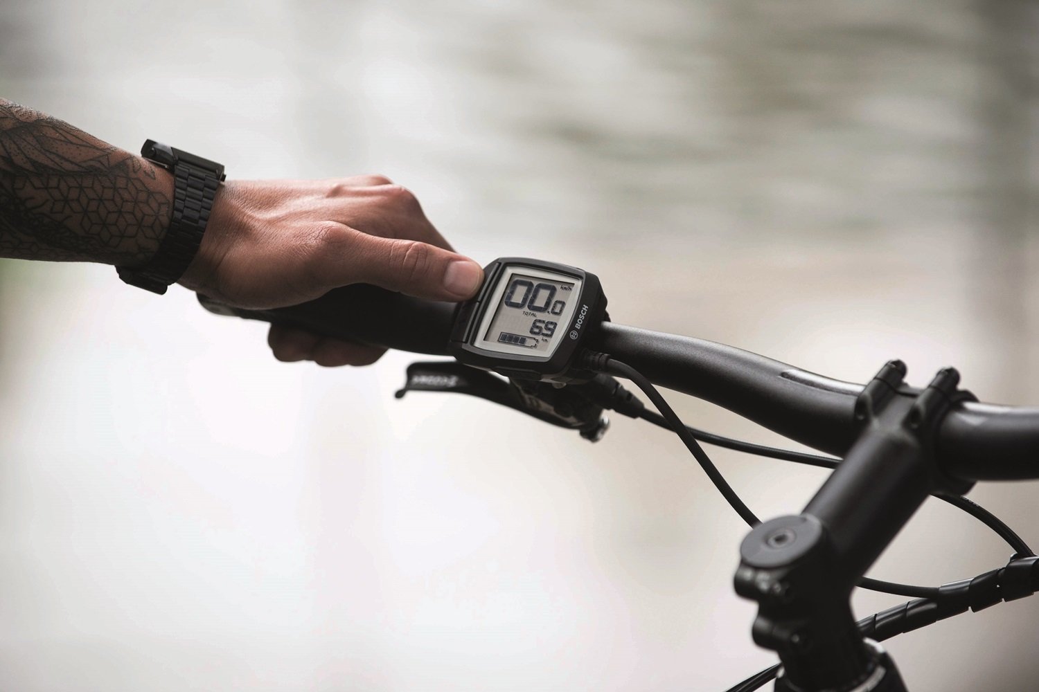 Kiox: The eBike display for performance riders - Bosch eBike Systems