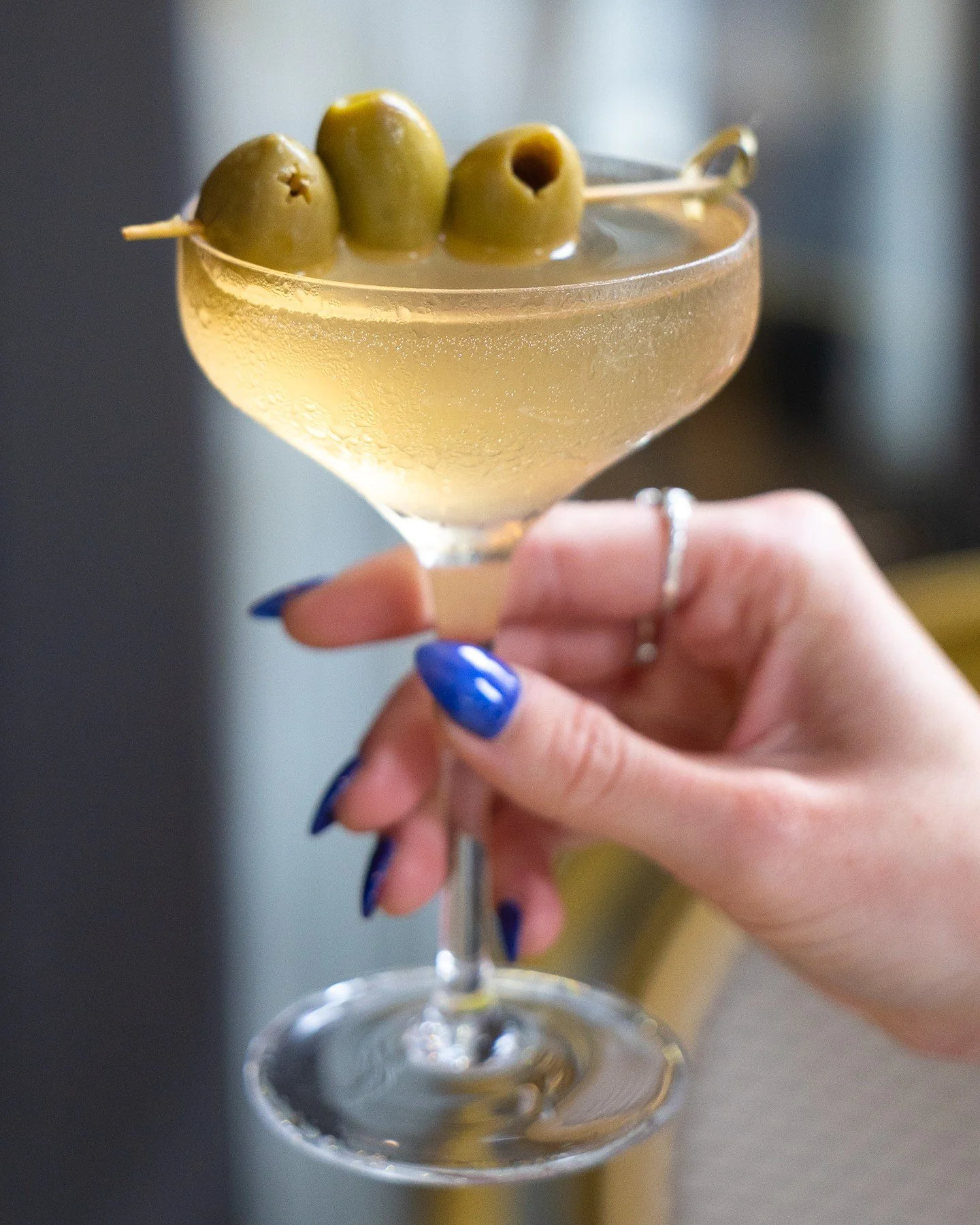 Dinner plans look better with a dirty martini 🍸🫒
