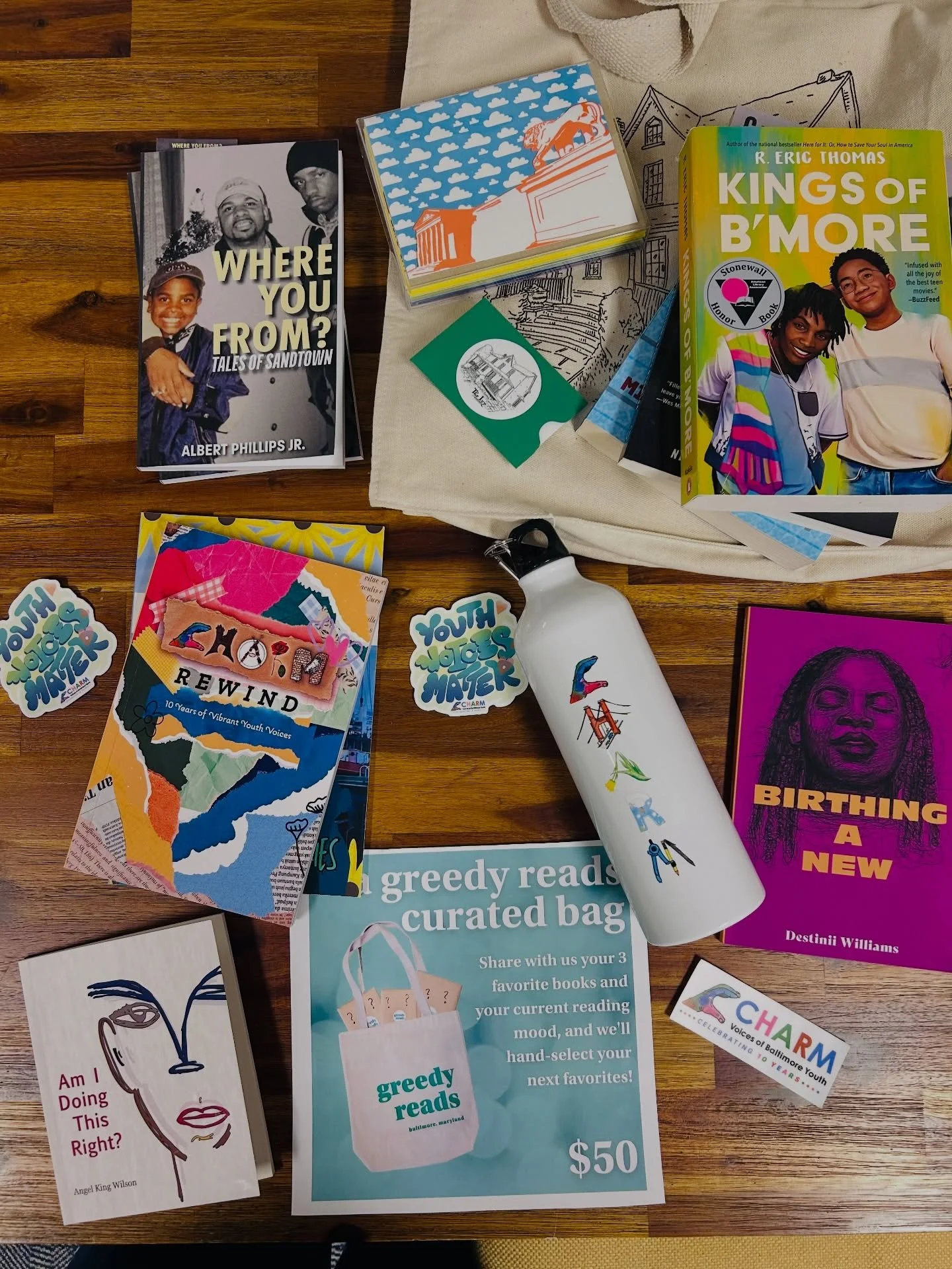 Check out the prizes up for grabs at Trivia Night tonight! 🎉

Books, CHARM merch, and a ton of other goodies are waiting for their new home&hellip; Thank you to our sponsors for helping make tonight&rsquo;s raffle possible!

See ya at 7pm!