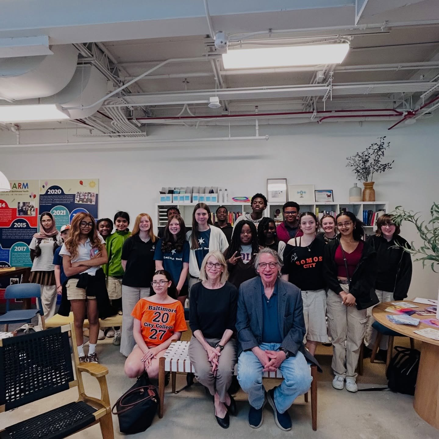 Our Student Editorial Board got a masterclass in interviewing from award-winning journalists Tom Hall and Linell Smith! 🎙️✨

The group explored what makes a strong interview, crafted compelling questions... then flipped the script and put Tom in the
