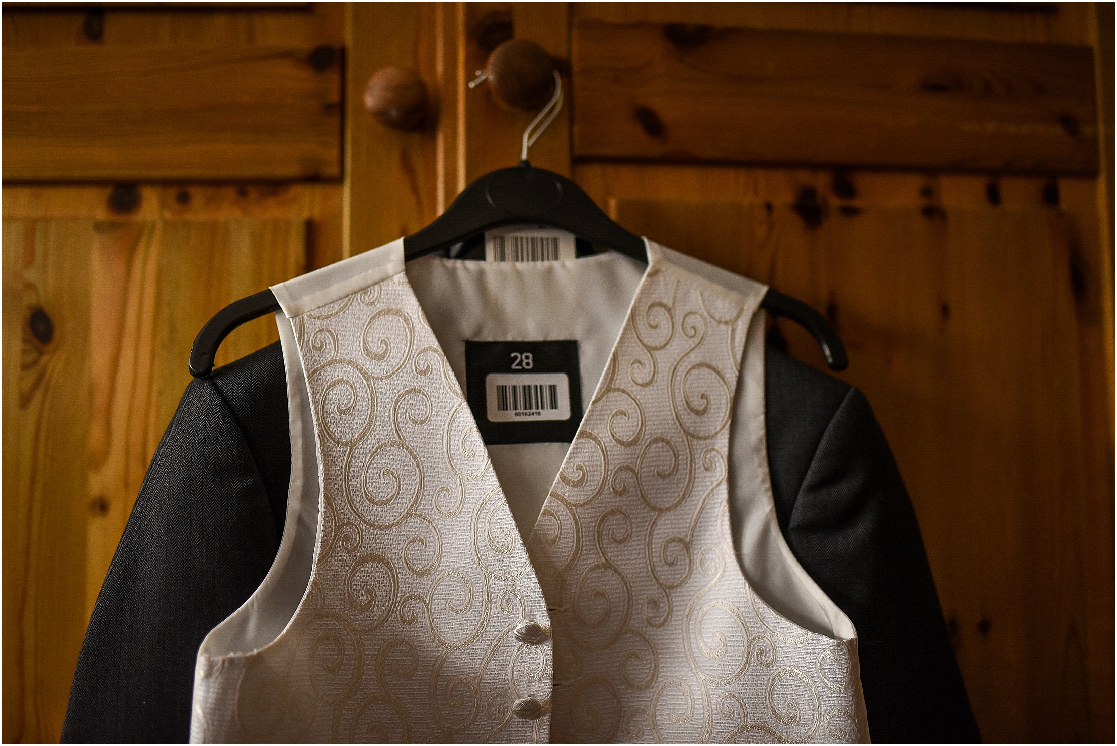 staining-lodge-wedding-009.jpg