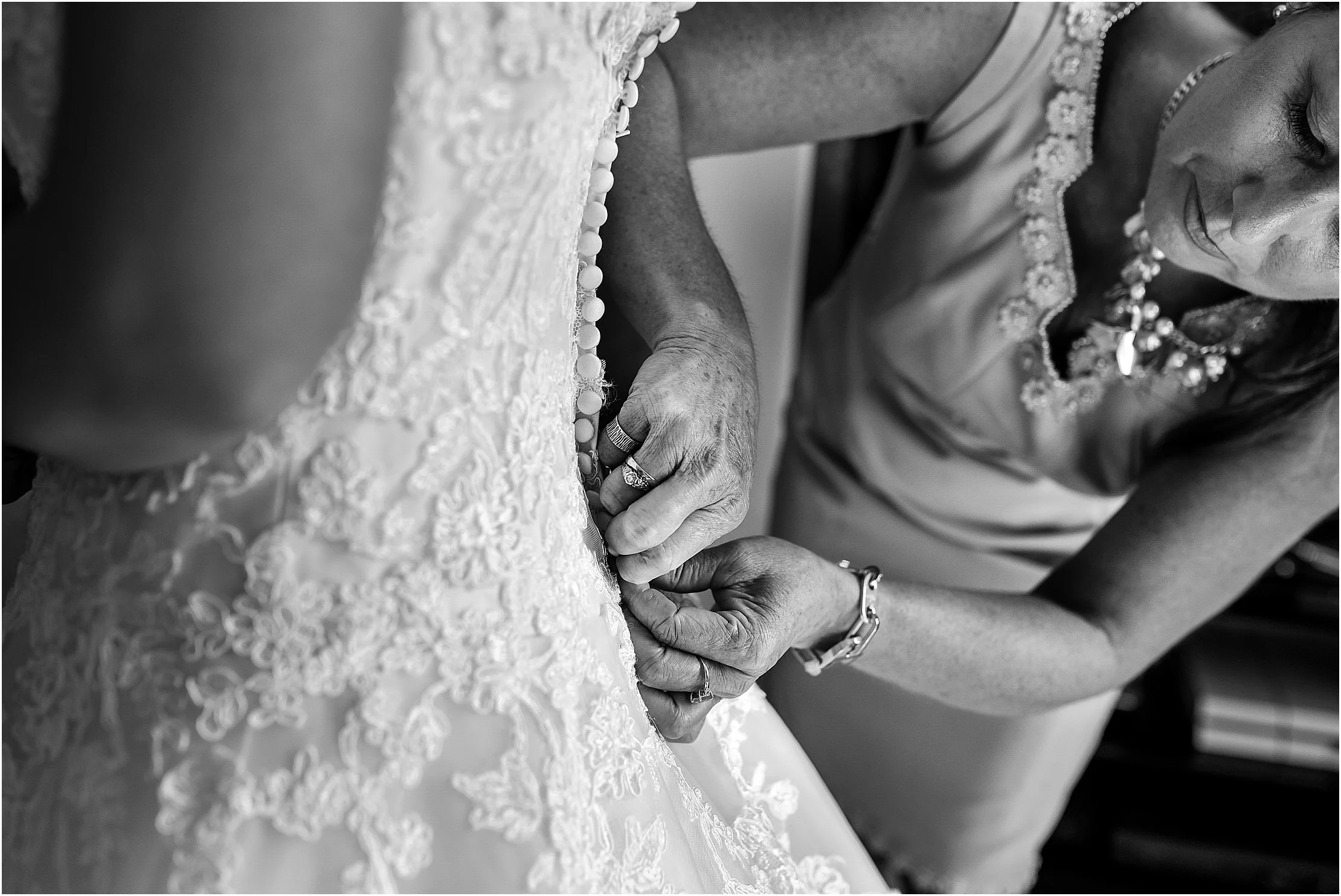 the-villa-wrea-green-summer-wedding-24.jpg
