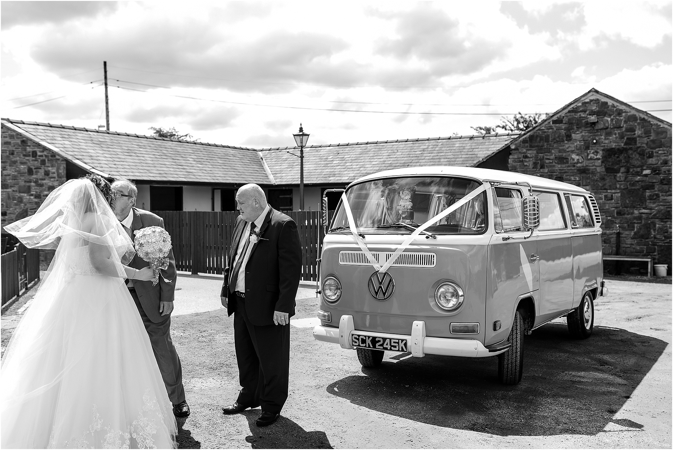 shireburn-arms-wedding- 042.jpg
