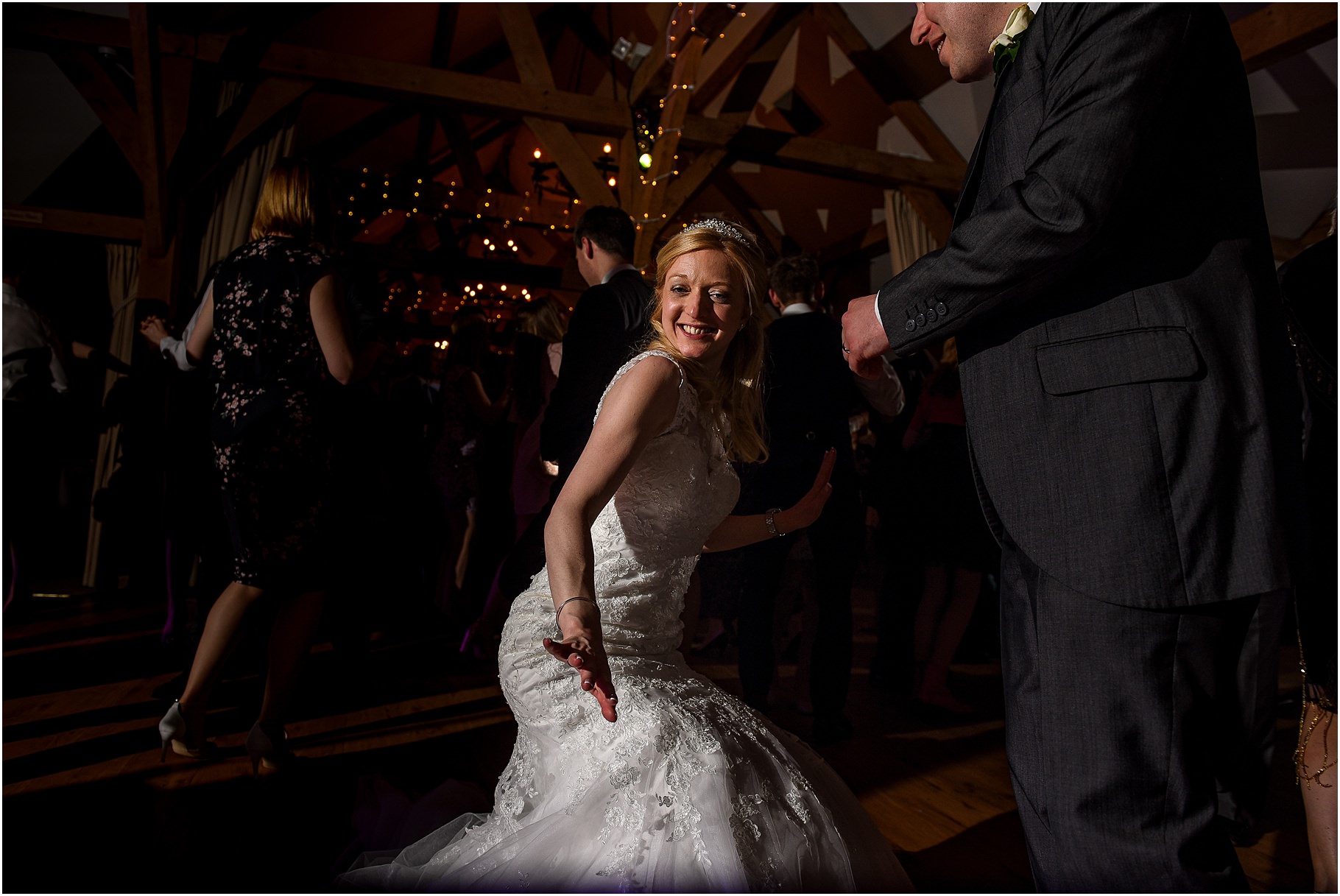 sandhole-oak-barn-wedding-103.jpg