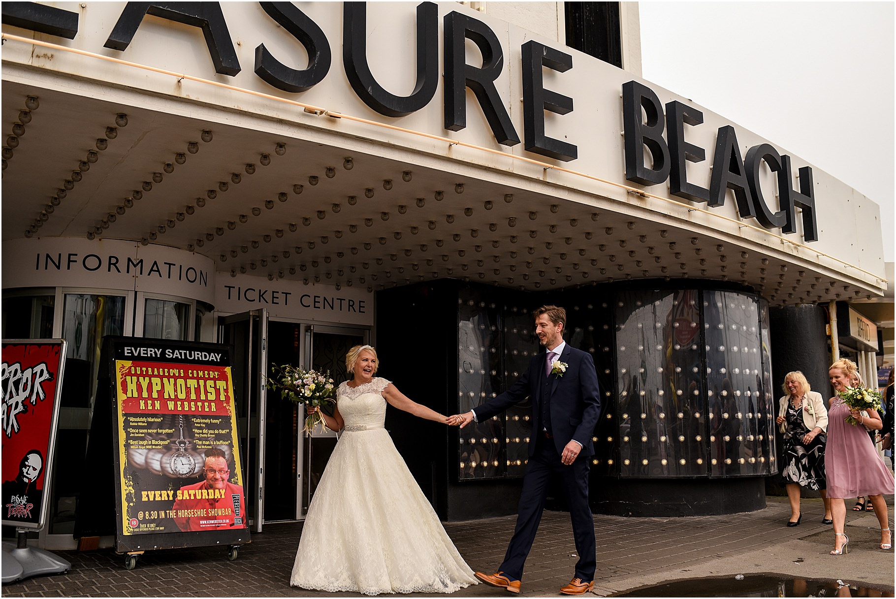 blackpool-pleasure-beach-wedding - 073.jpg