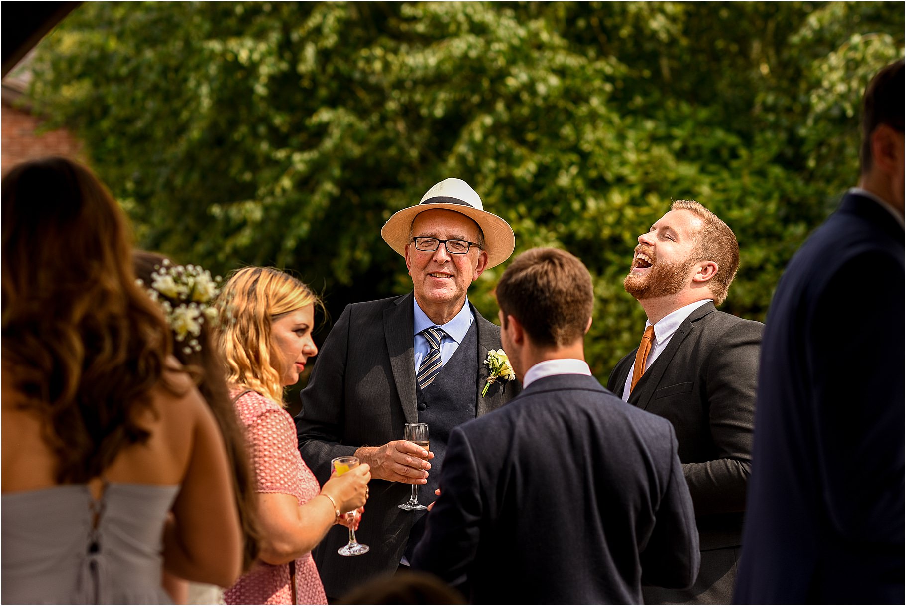 sandhole-oak-barn-wedding-photography-50.jpg