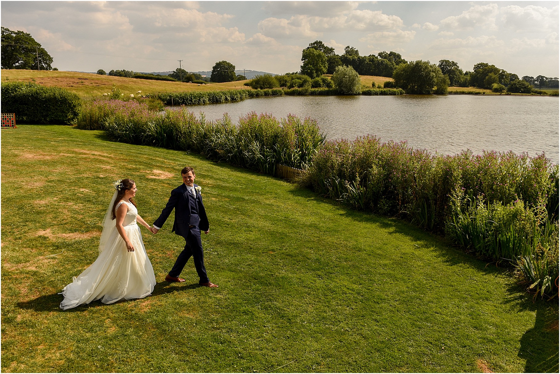 sandhole-oak-barn-wedding-photography-52.jpg