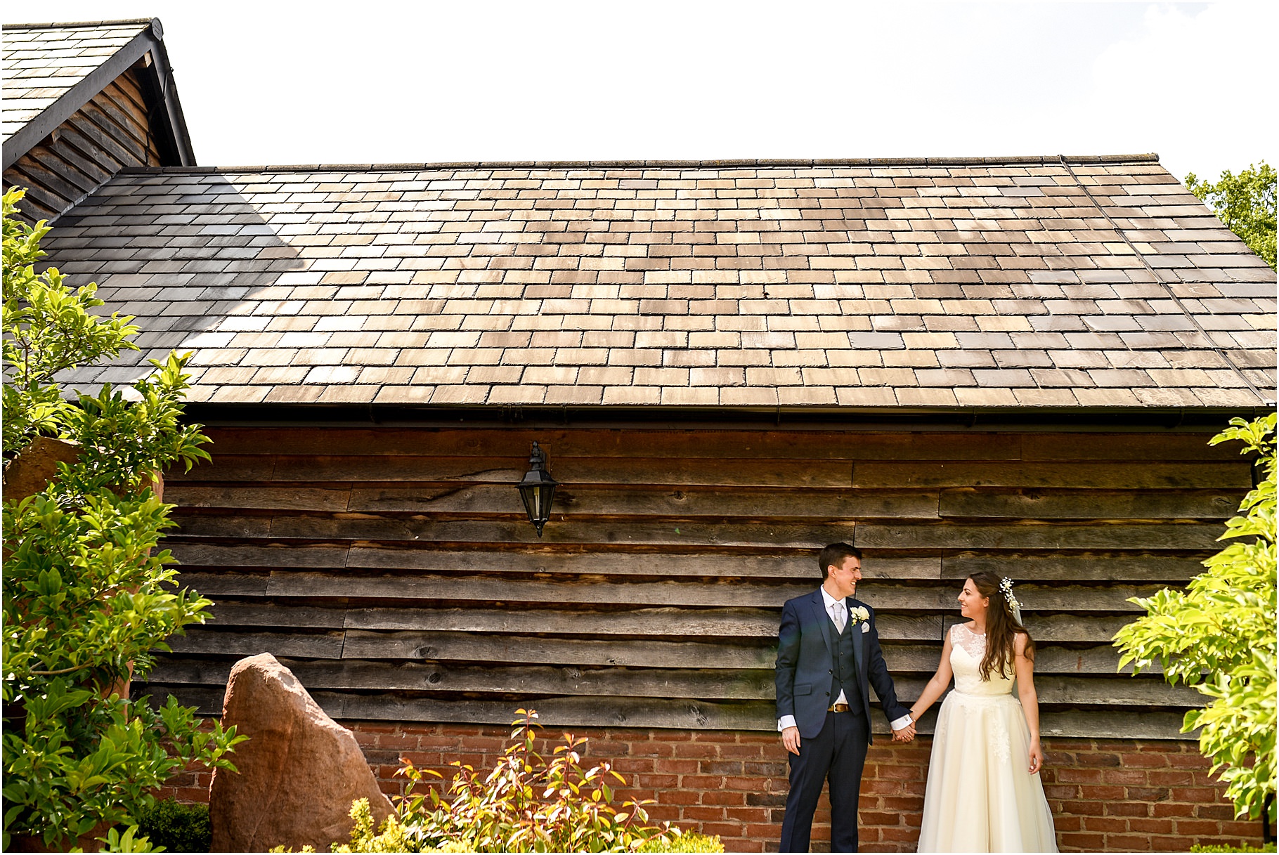 sandhole-oak-barn-wedding-photography-55.jpg