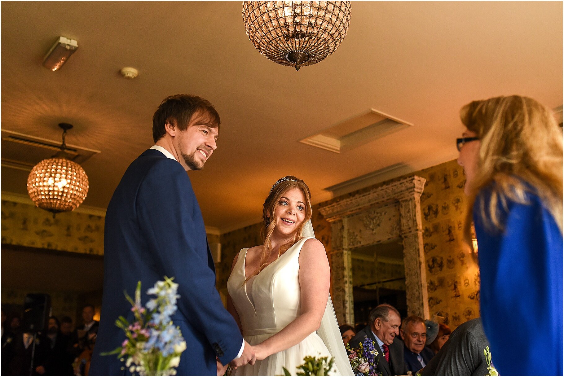 shireburn-arms-wedding-photography-35.jpg